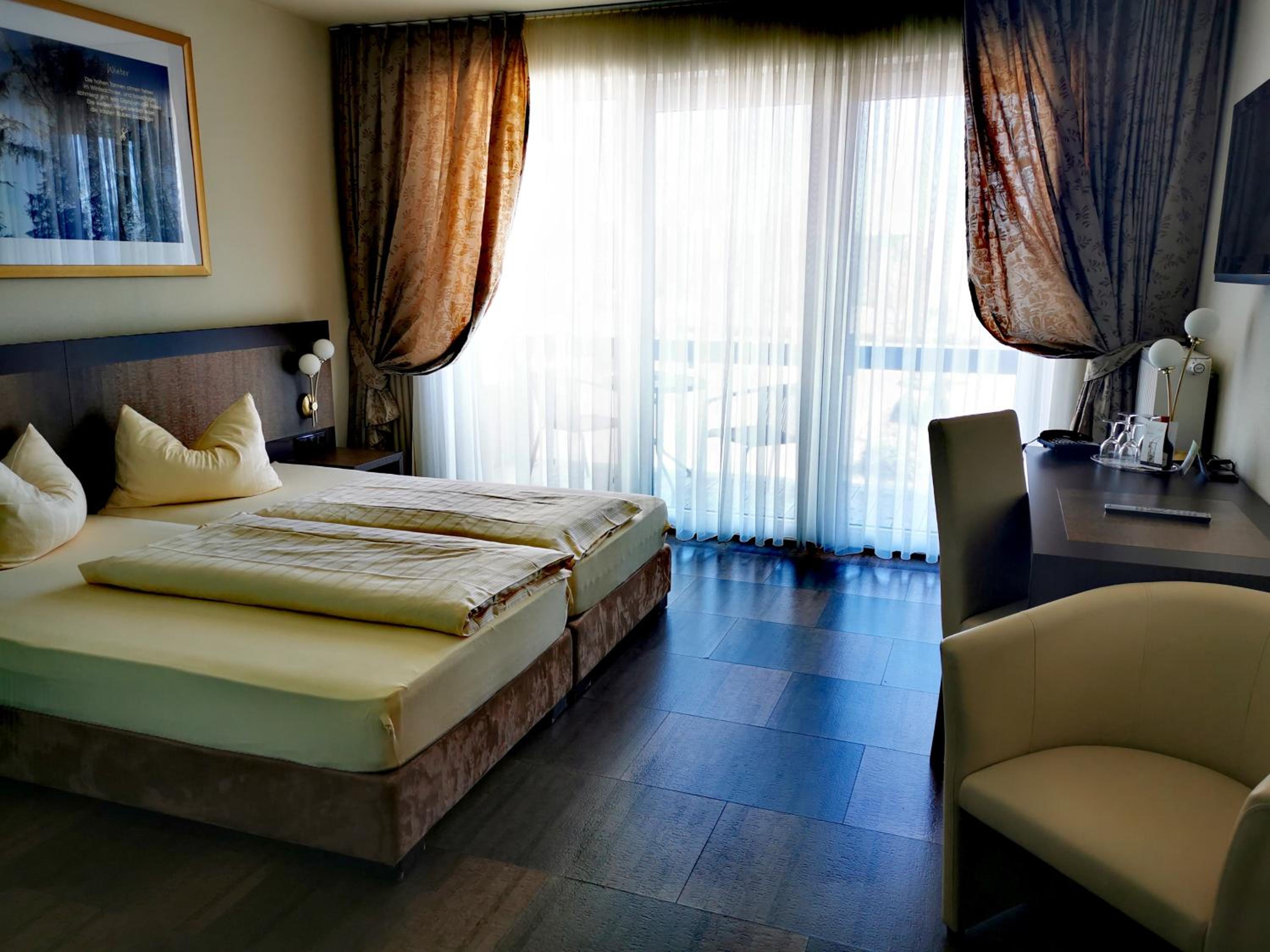 Double or Twin Room with Forest View - Photo 3