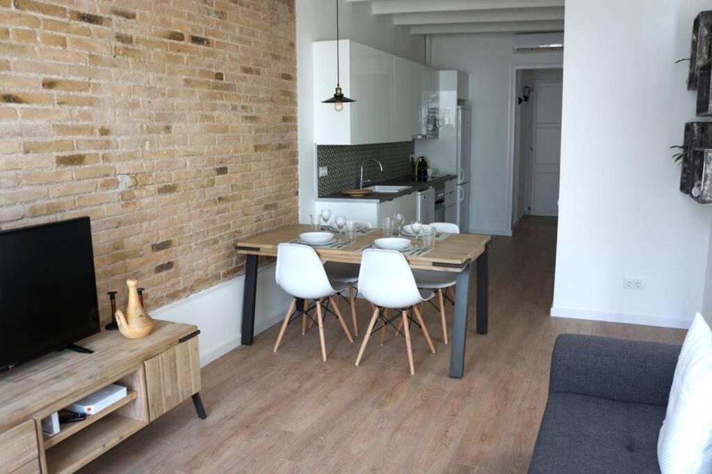 Two-Bedroom Apartment - Photo 19