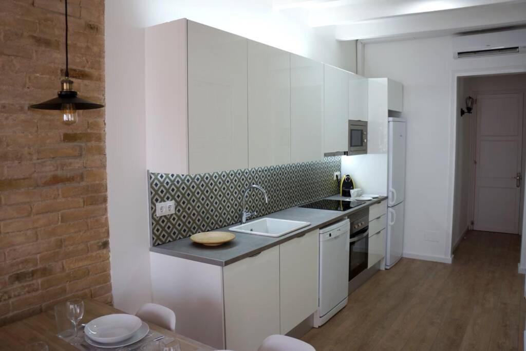 Two-Bedroom Apartment - Photo 4