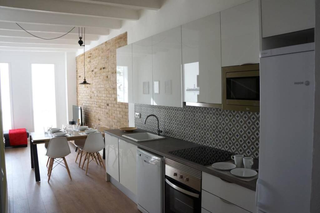 Two-Bedroom Apartment - Photo 6