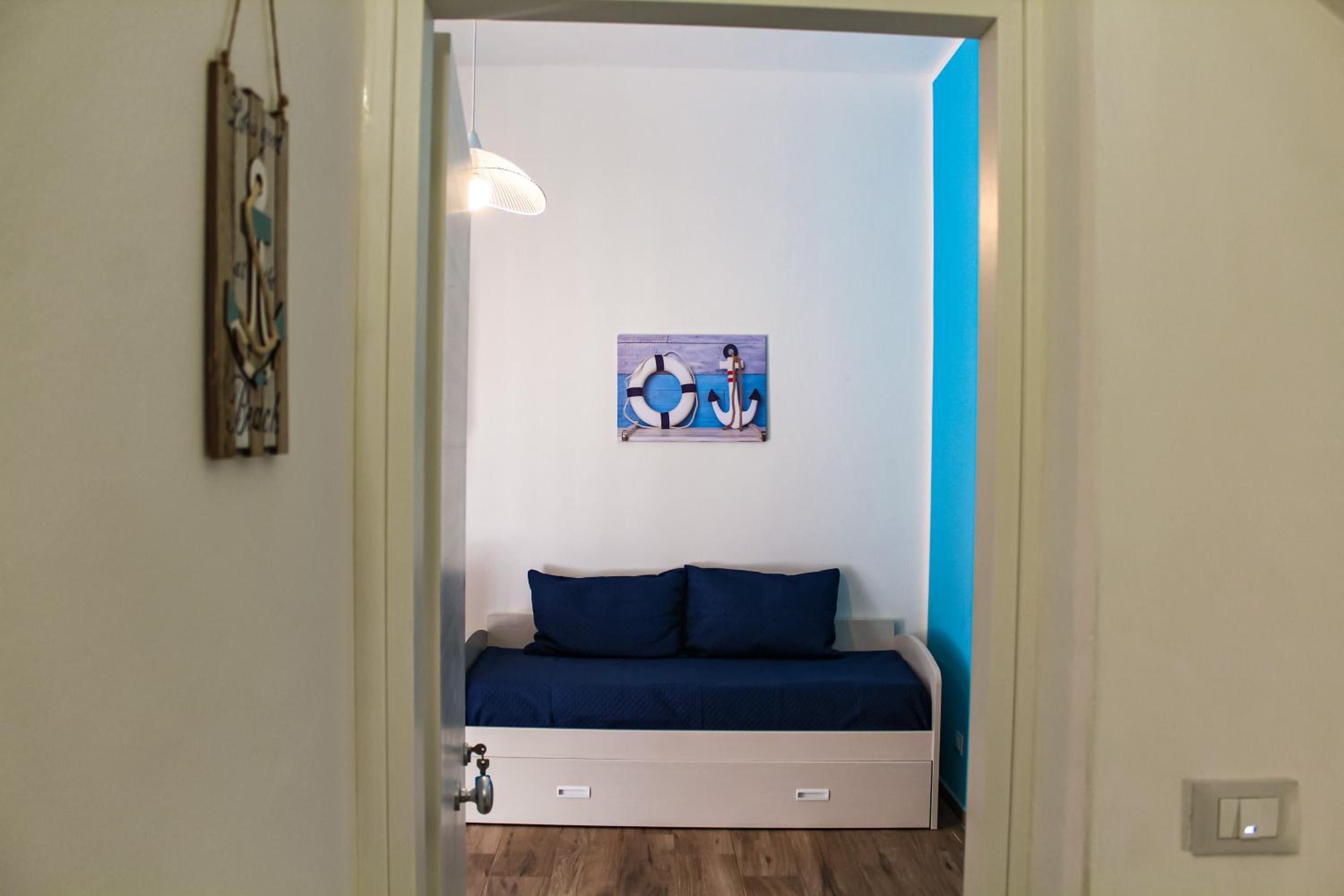 Apartment with Balcony photo 2