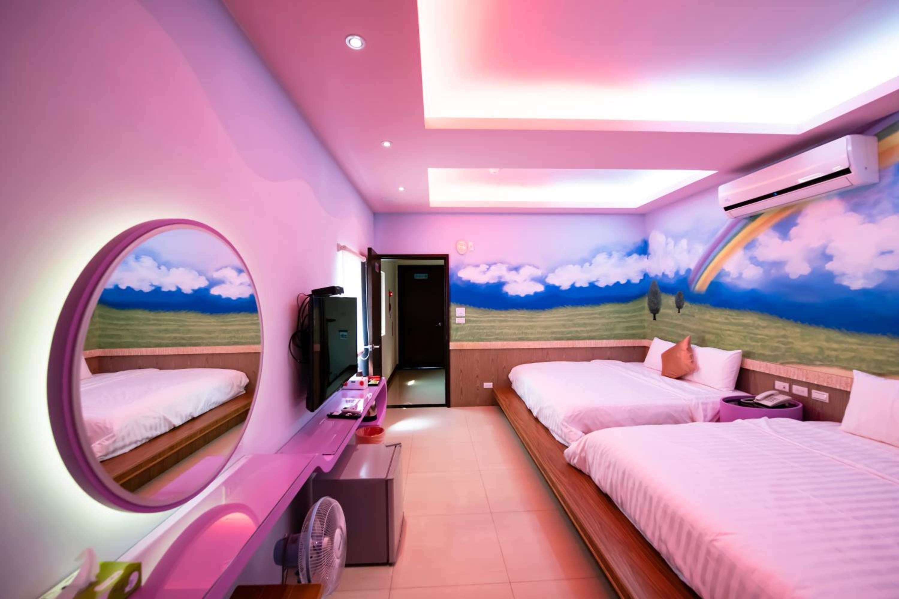 Superior Quadruple Room with Balcony photo 3