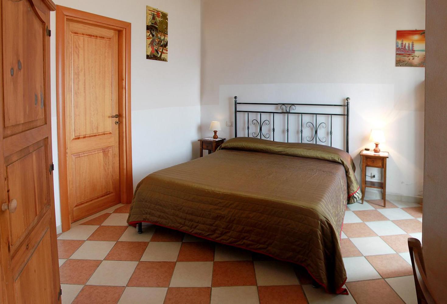 Budget Double Room photo 3
