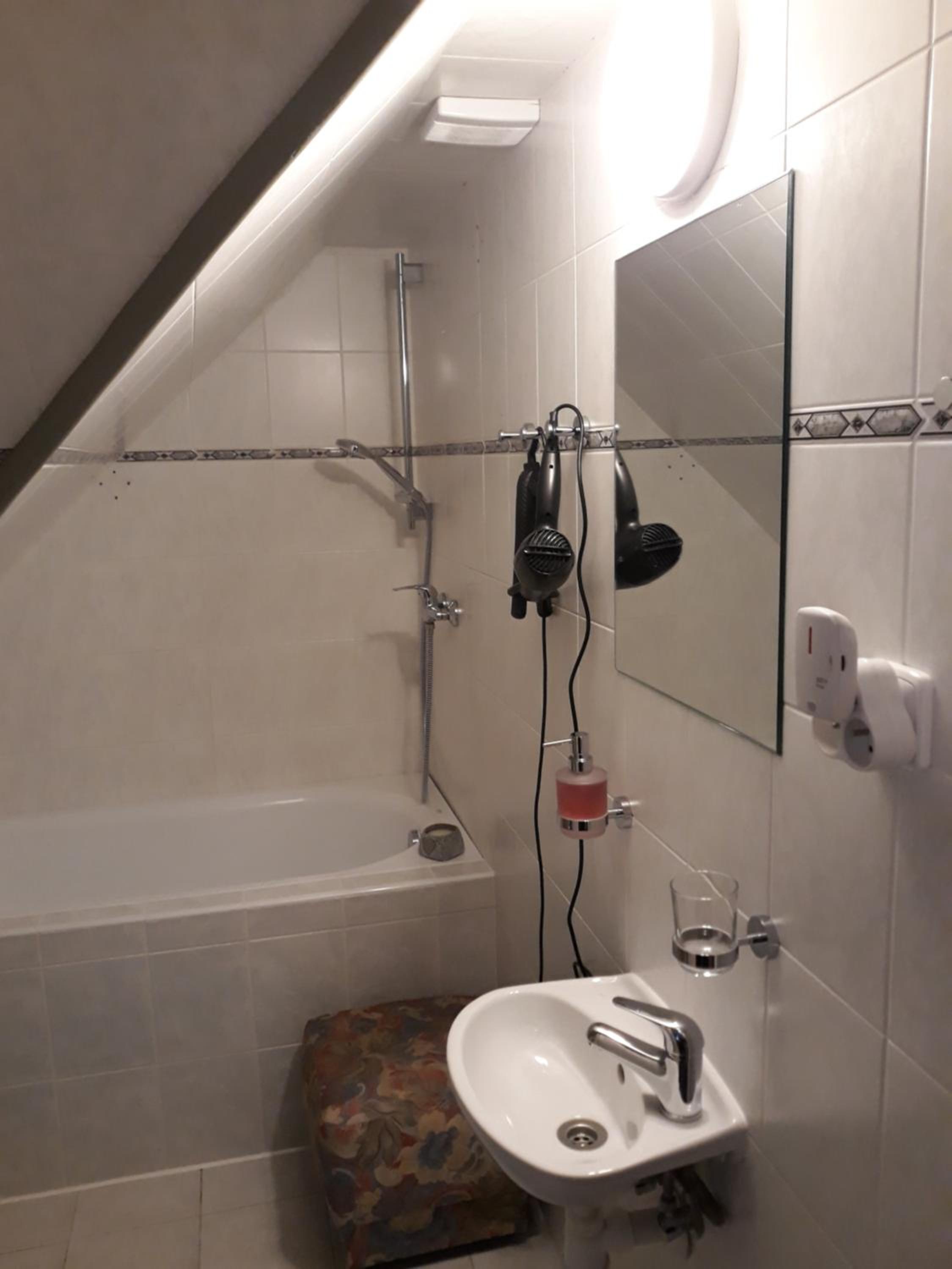 Triple Room with Balcony photo 3