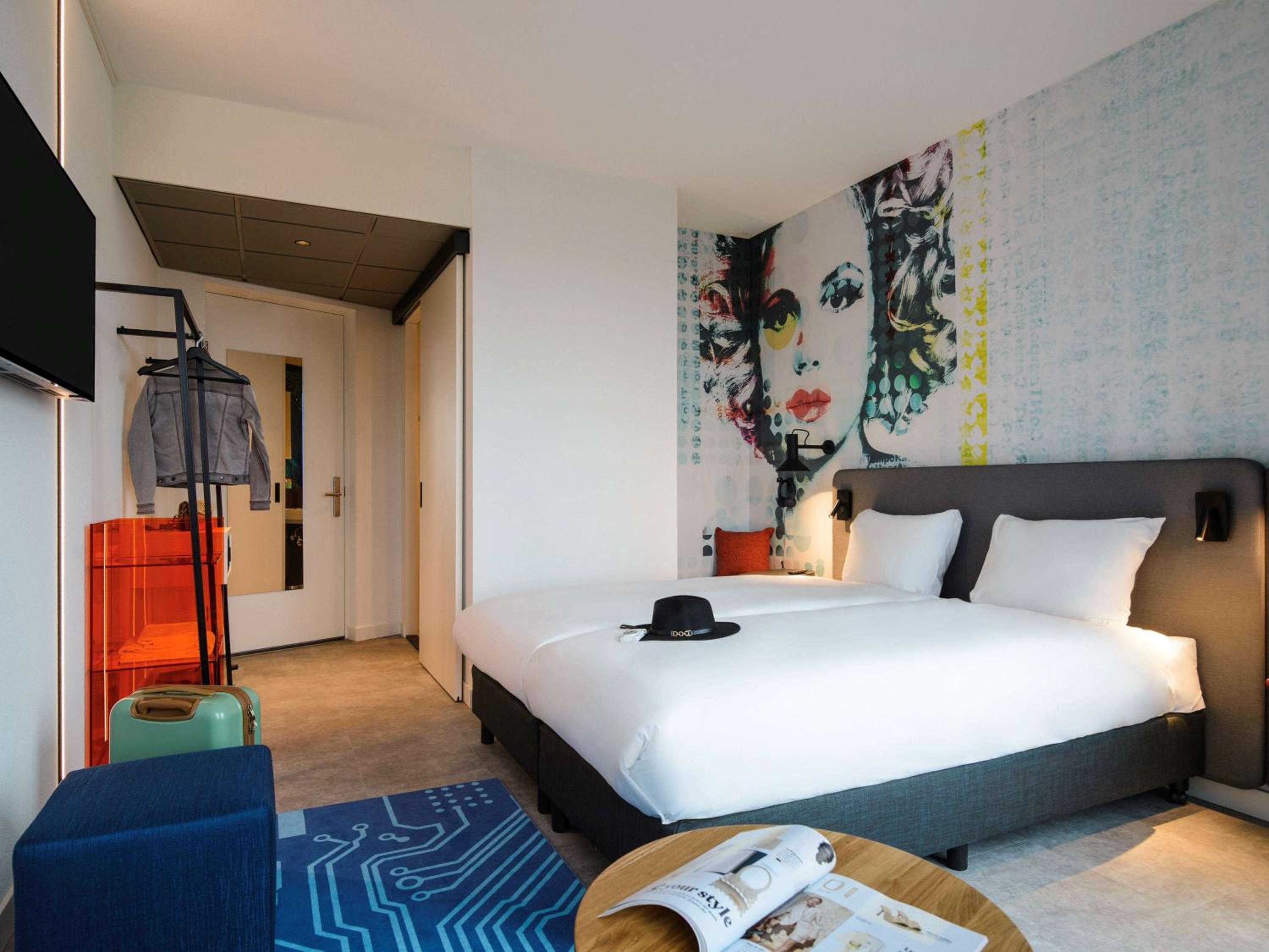 Standard Double Room with patio view - Photo 2