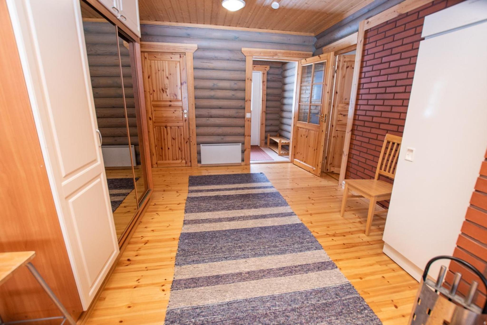 Three-Bedroom Cottage with Sauna - Photo 4