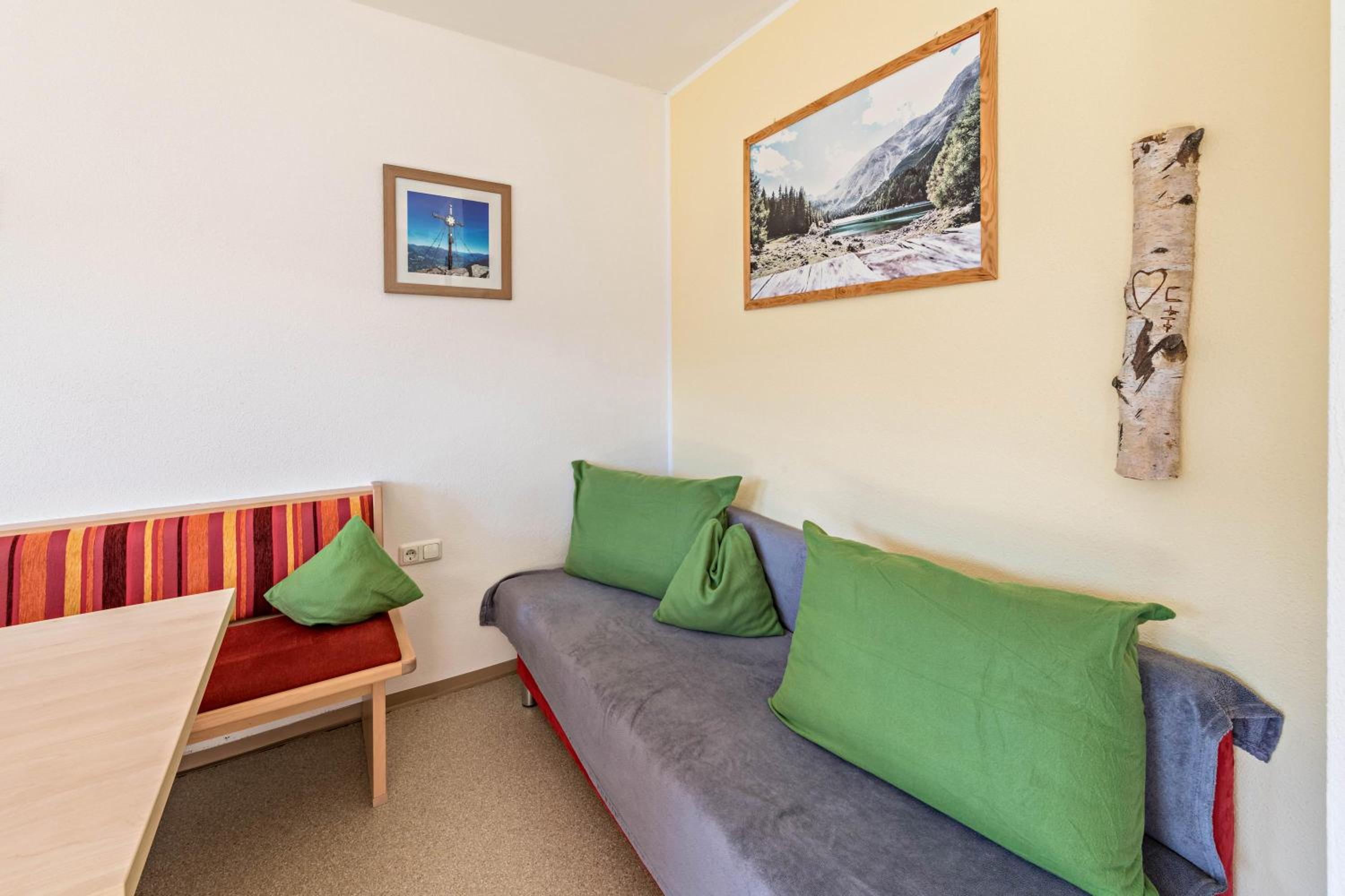 Two-Bedroom Deluxe Apartment with Balcony photo 1