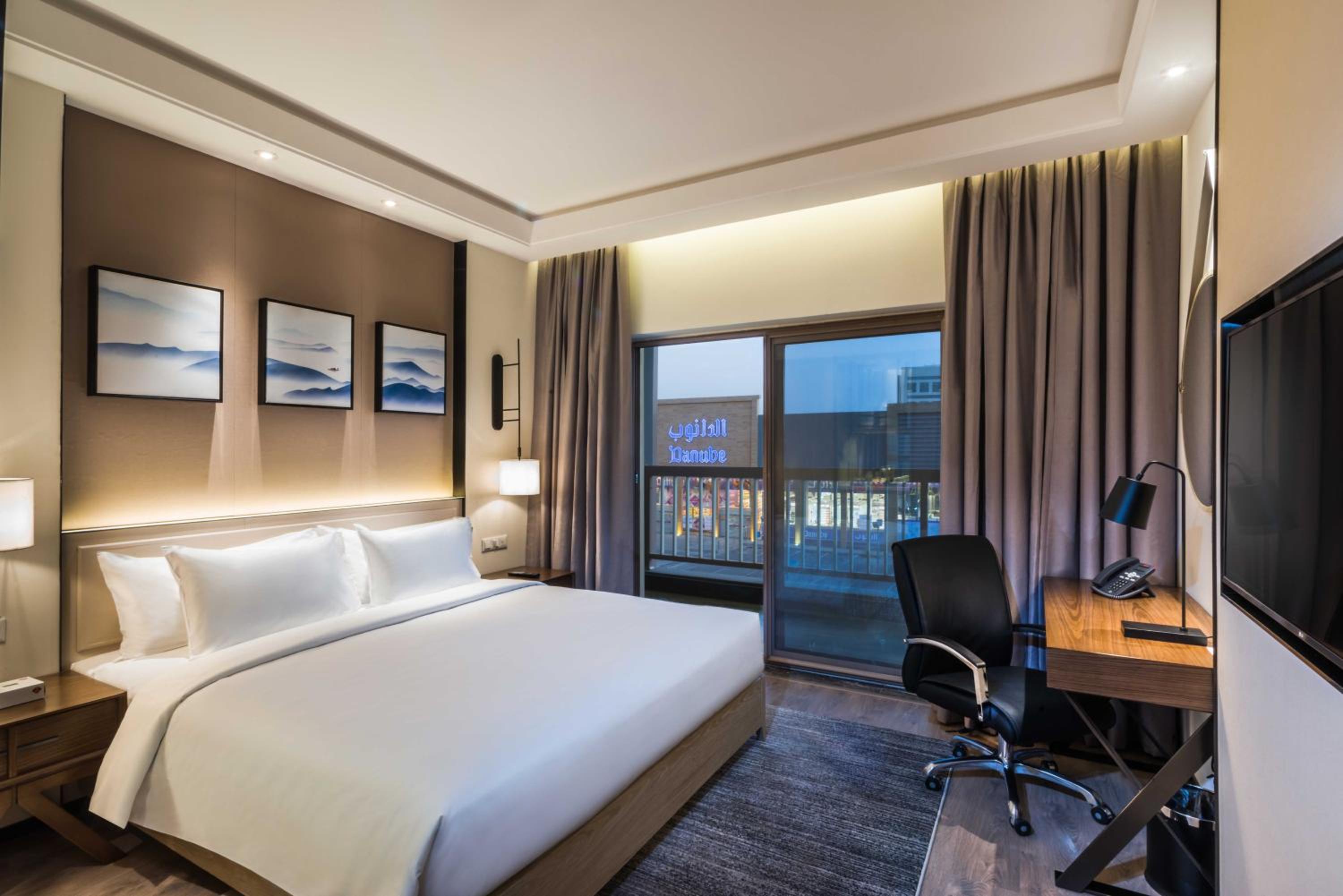 Deluxe King Room