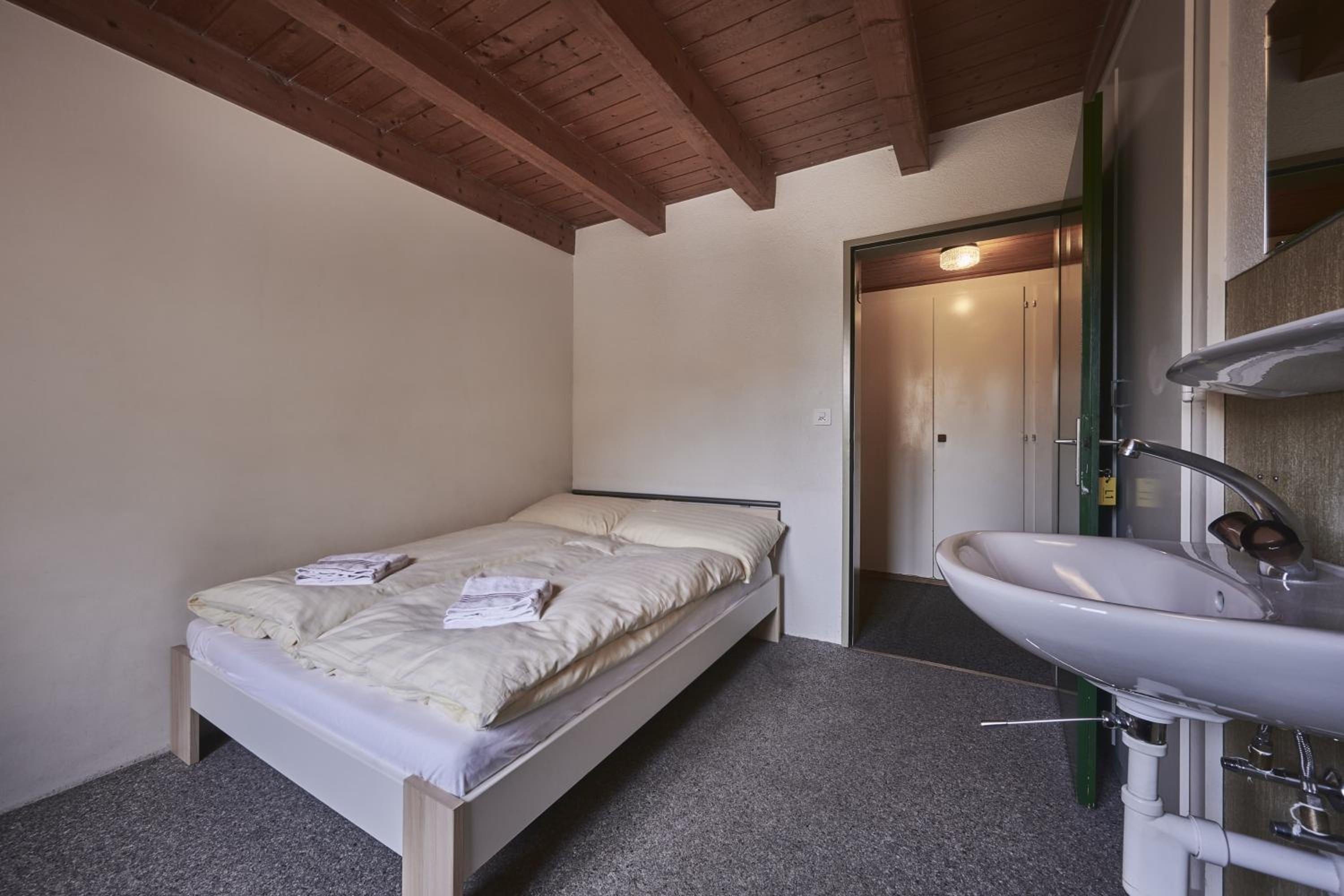 Double Room with Private Bathroom photo 3