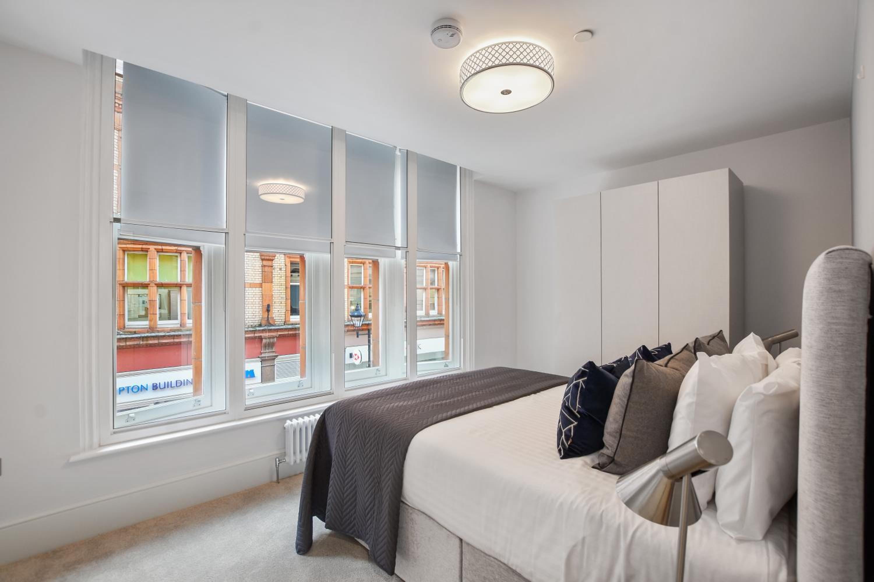 One-Bedroom Apartment - Photo 4
