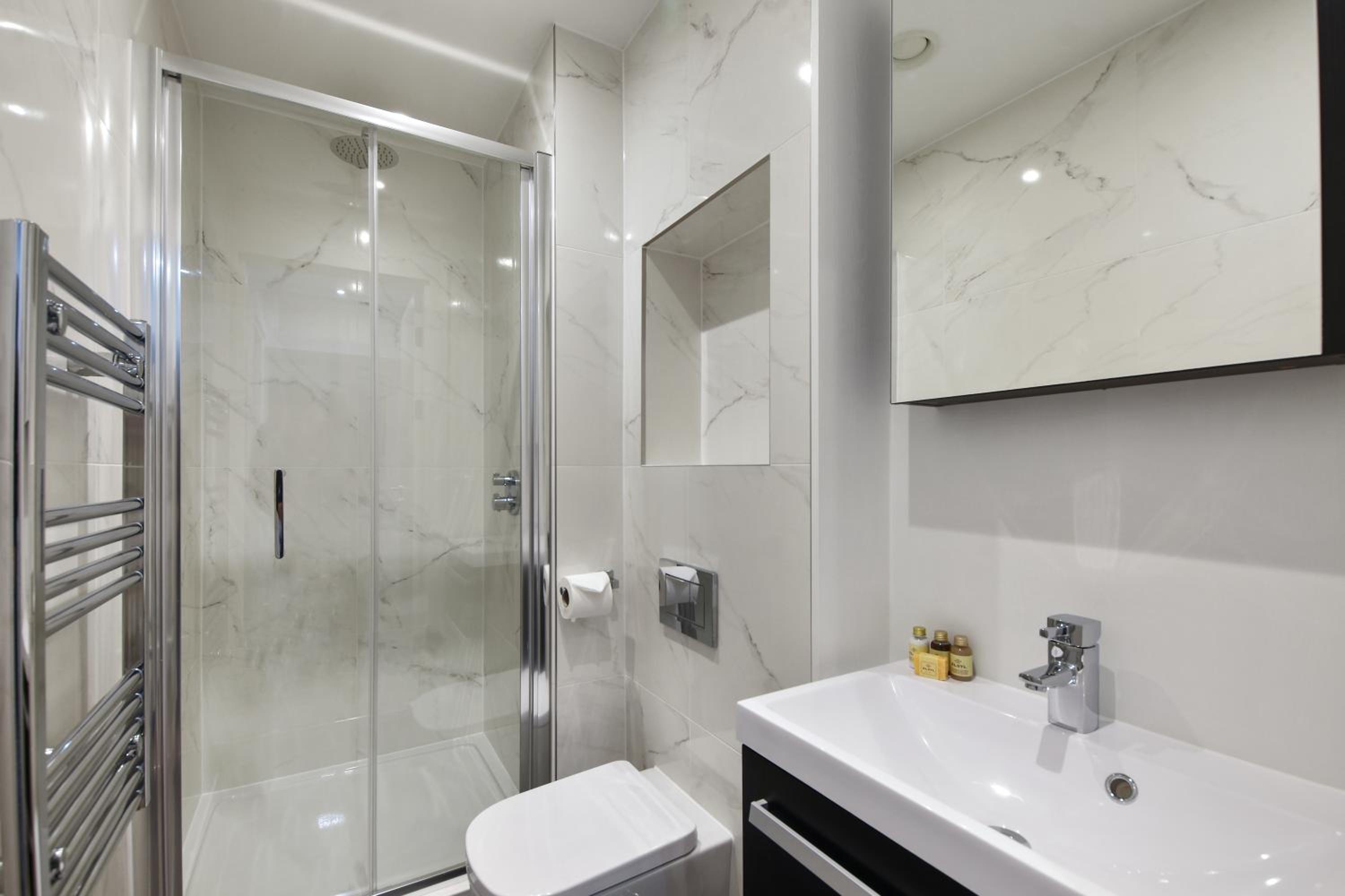 One-Bedroom Apartment - Photo 5