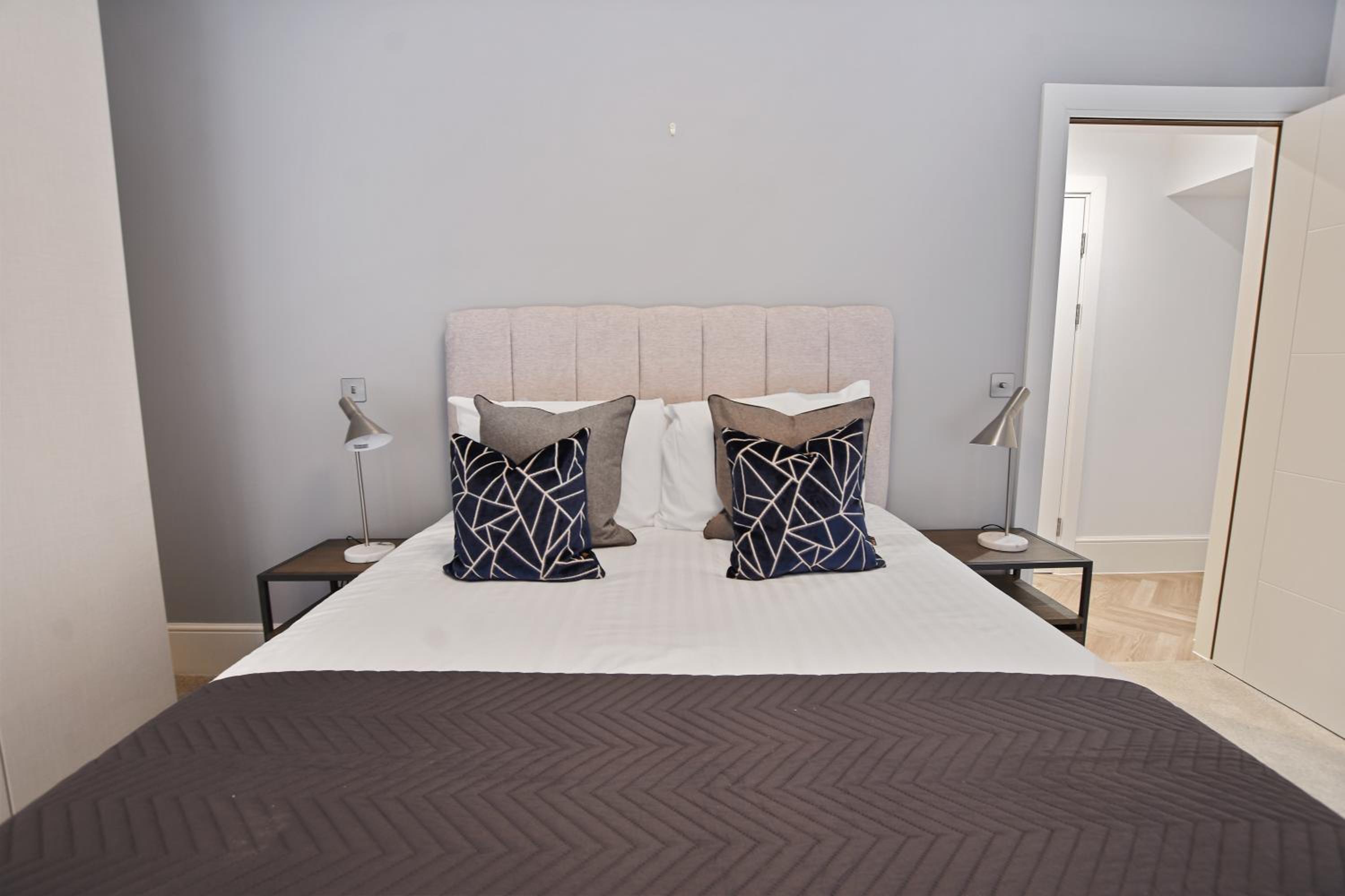 One-Bedroom Apartment - Photo 13