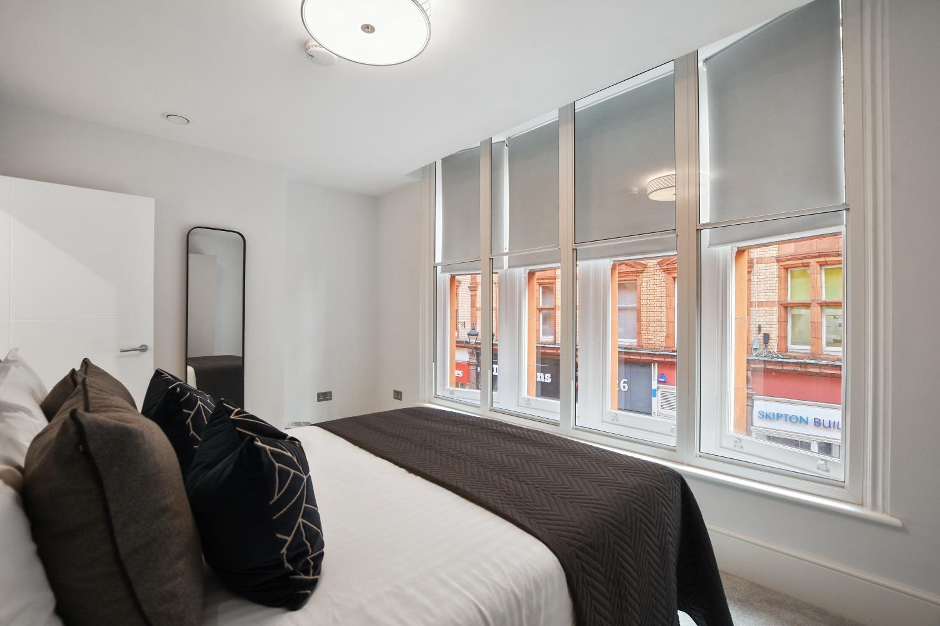 One-Bedroom Apartment - Photo 9