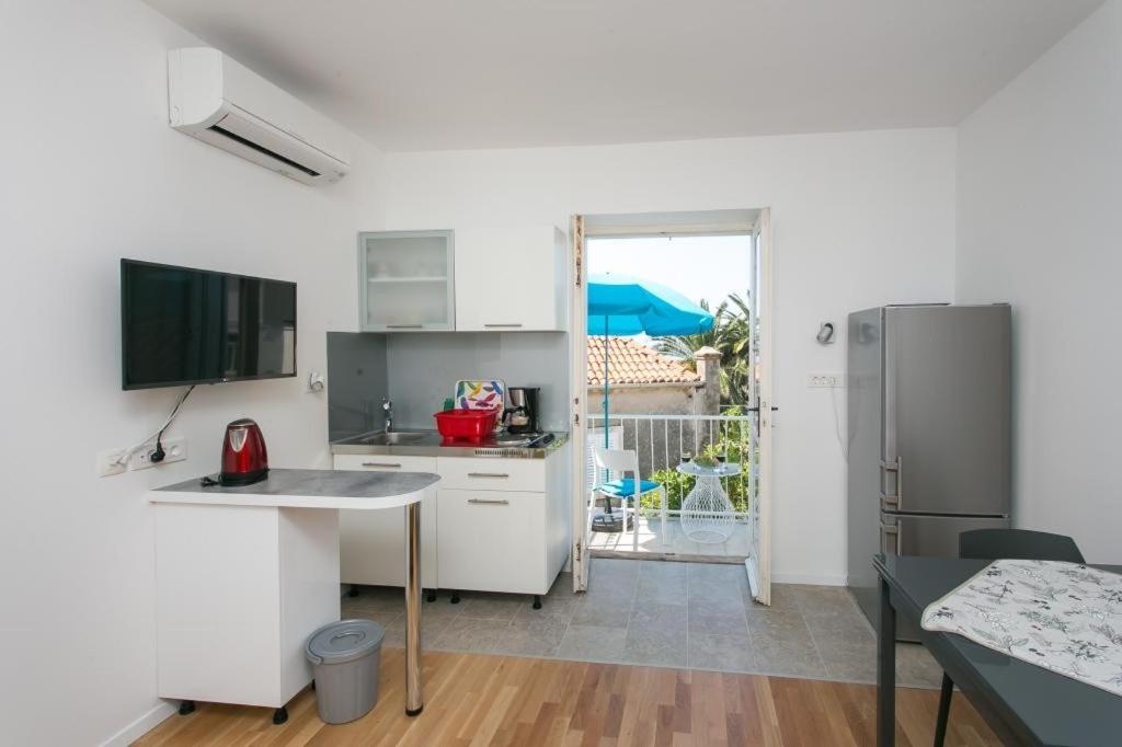 One-Bedroom Apartment with Balcony and Sea View