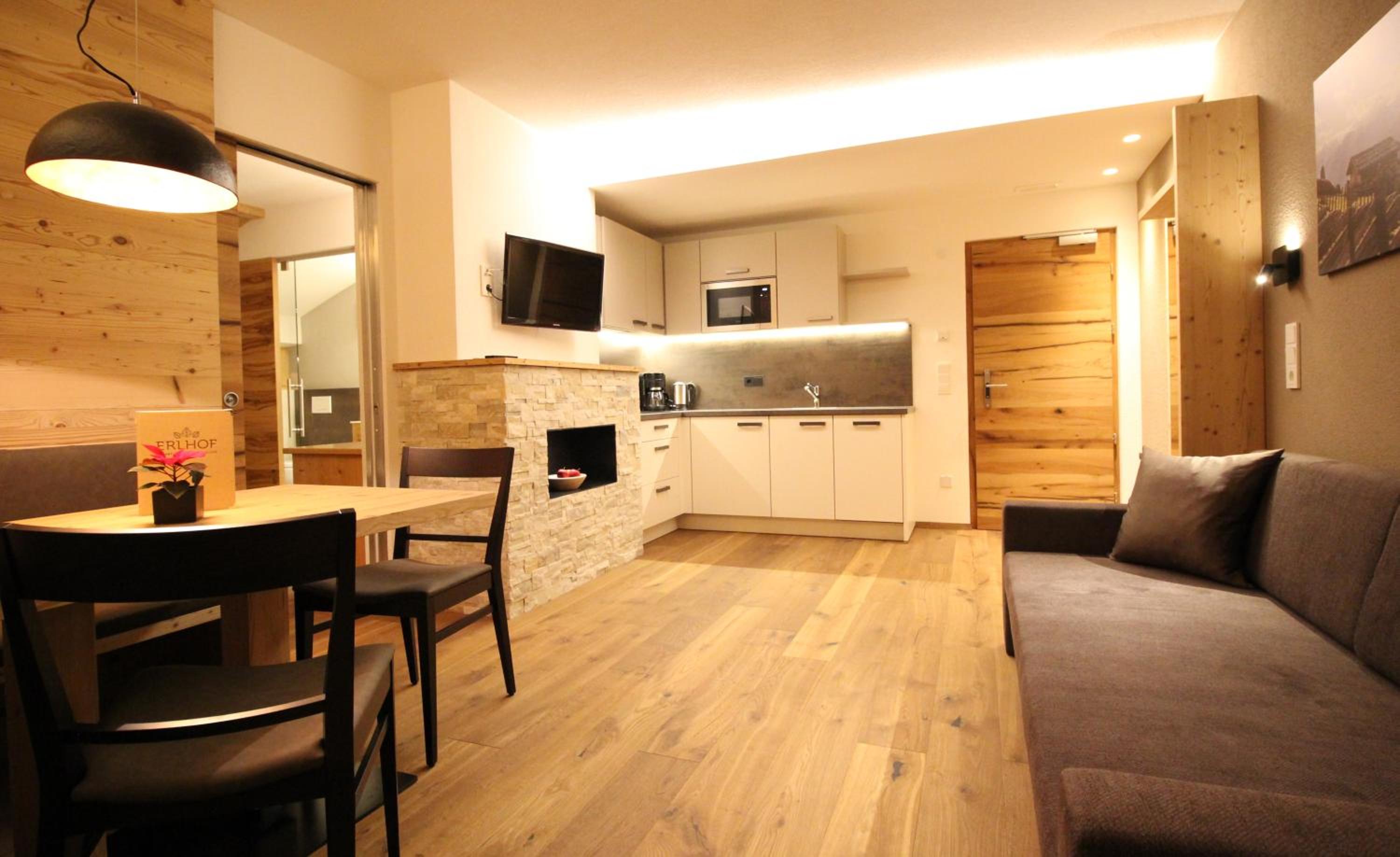 One-Bedroom Apartment with Sofa Bed photo 1