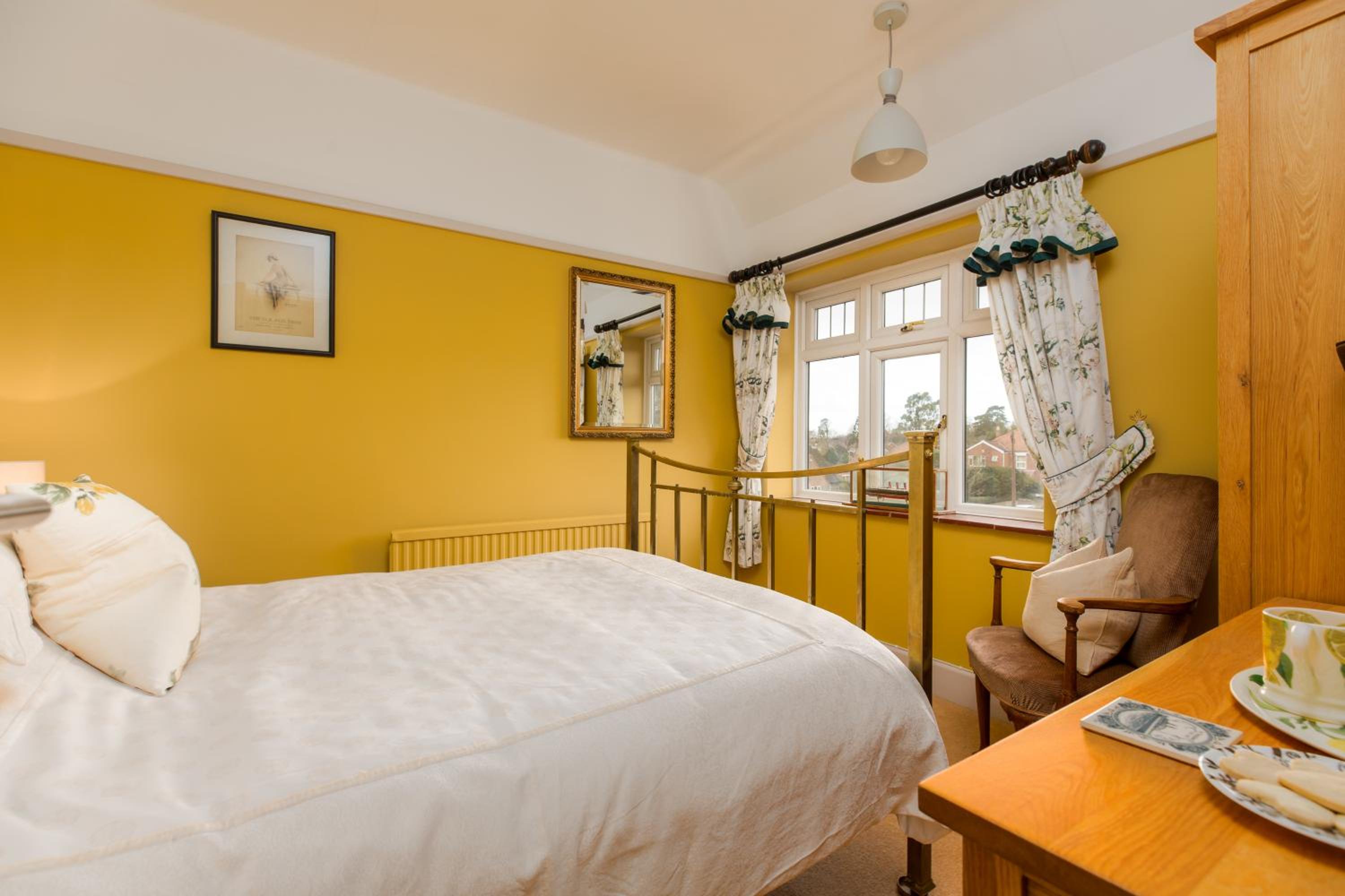 Double Room with Private External Bathroom - Photo 3