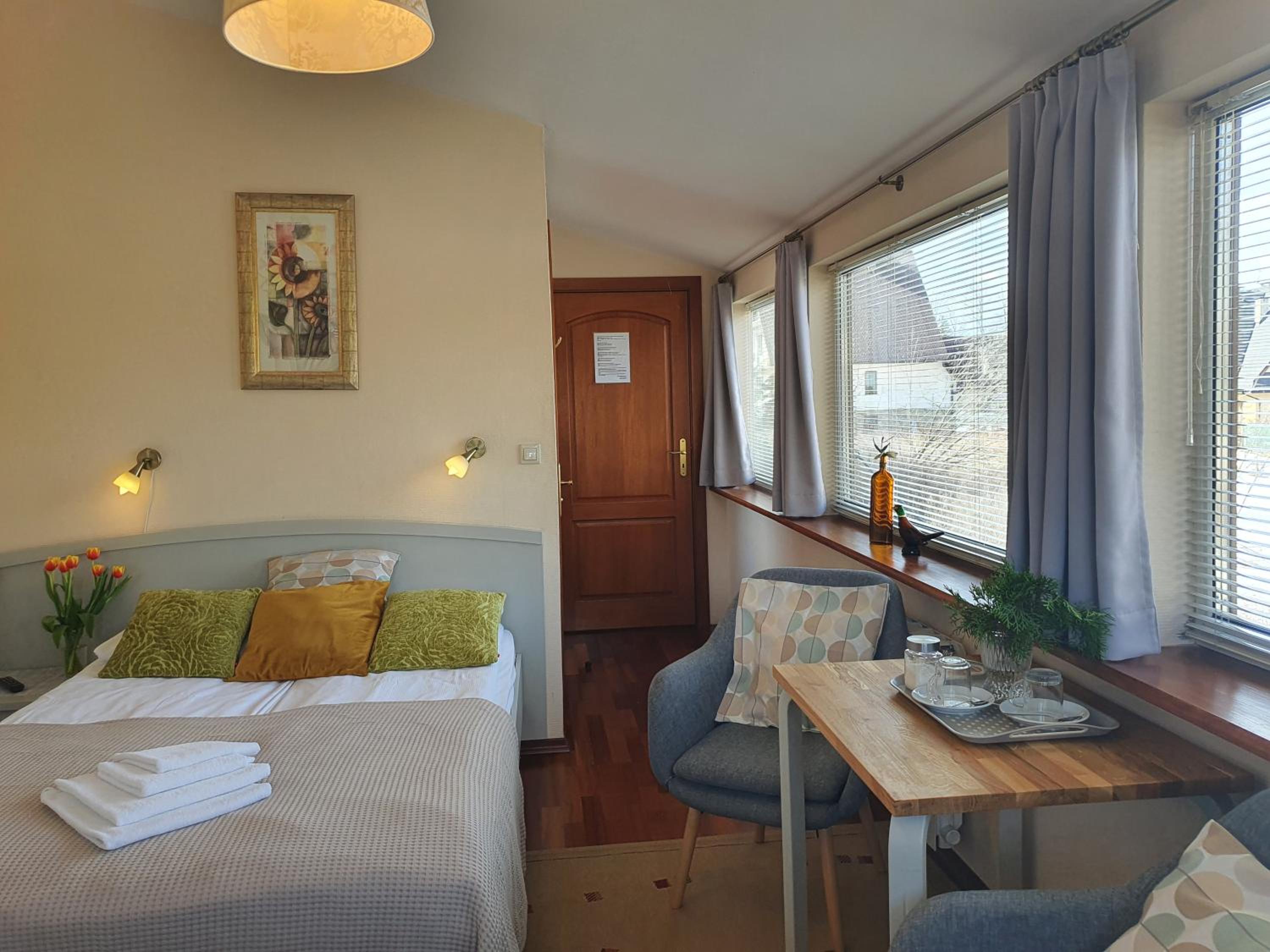 Standard Double Room with Balcony - Photo 2
