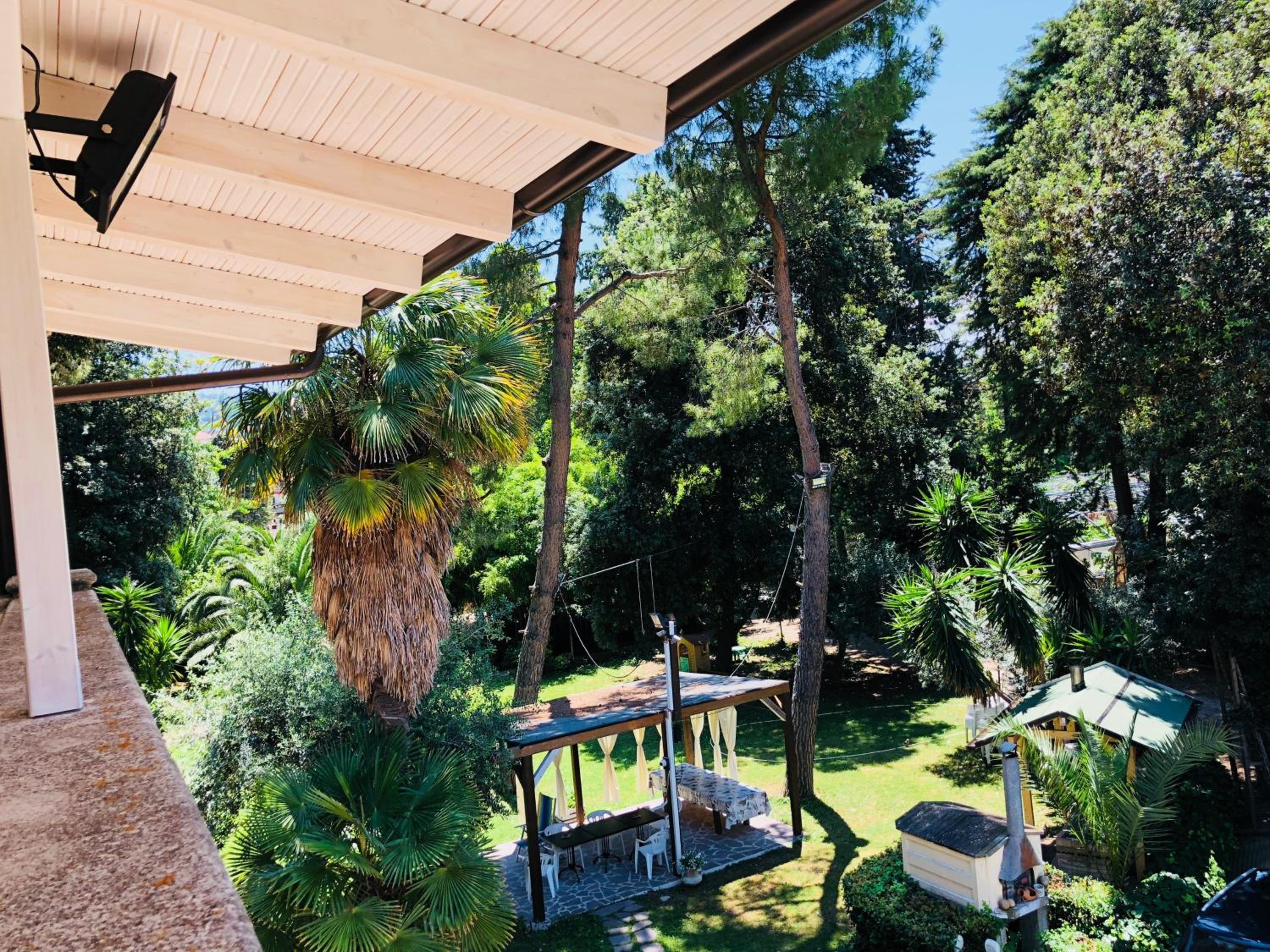 One-Bedroom Apartment with Garden View photo 3