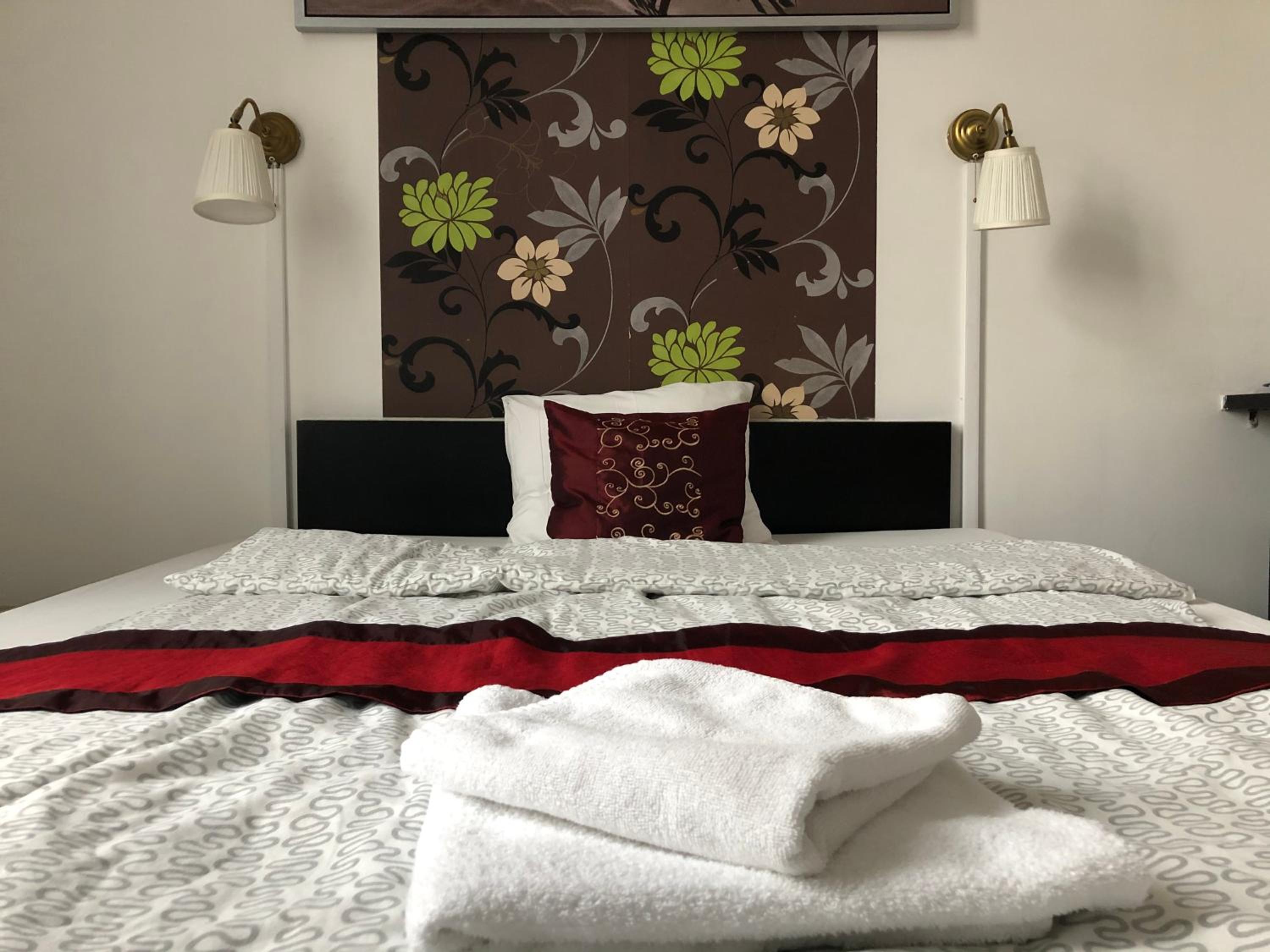Double Room - Photo 1
