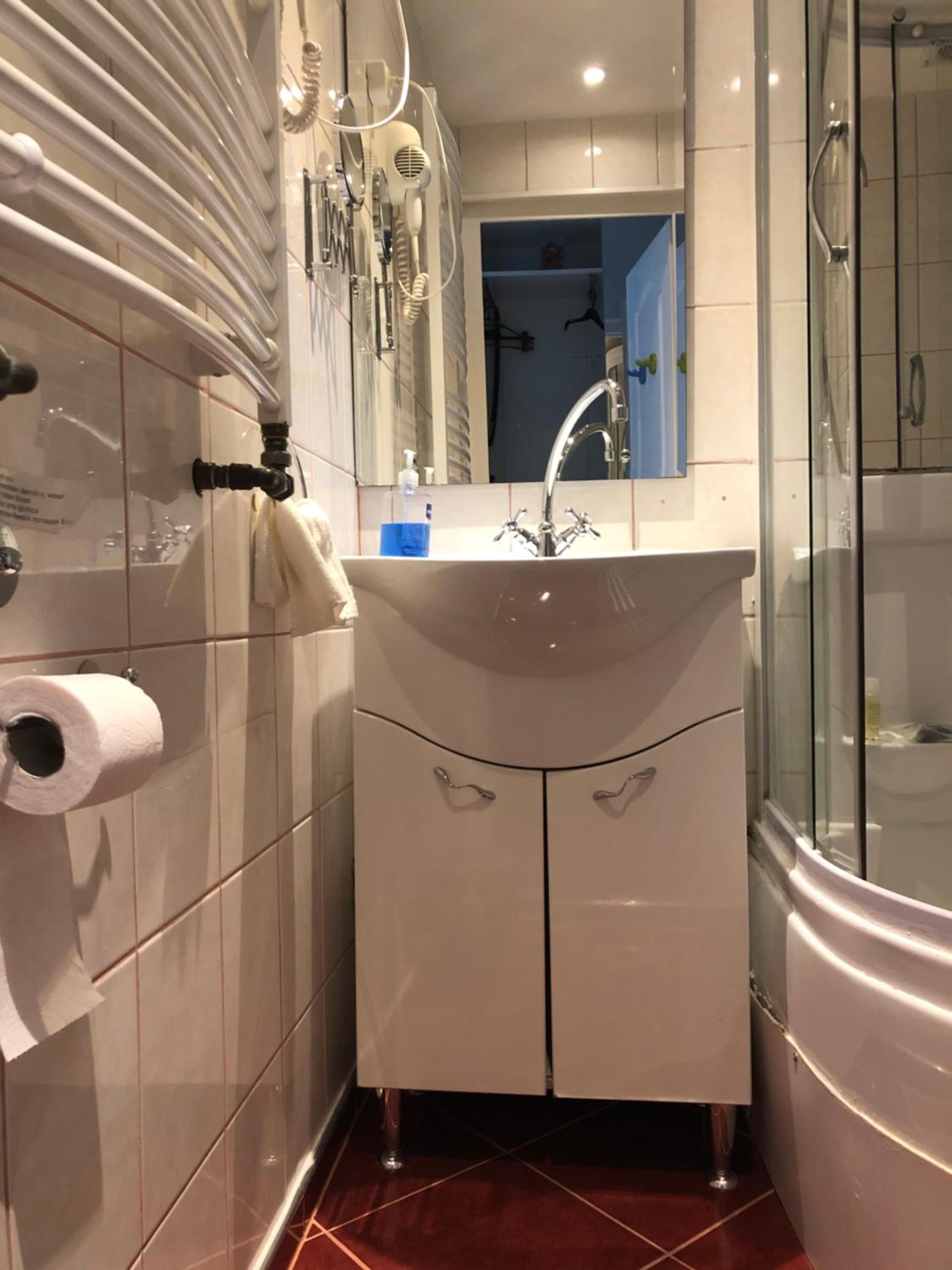 Double Room - Photo 22