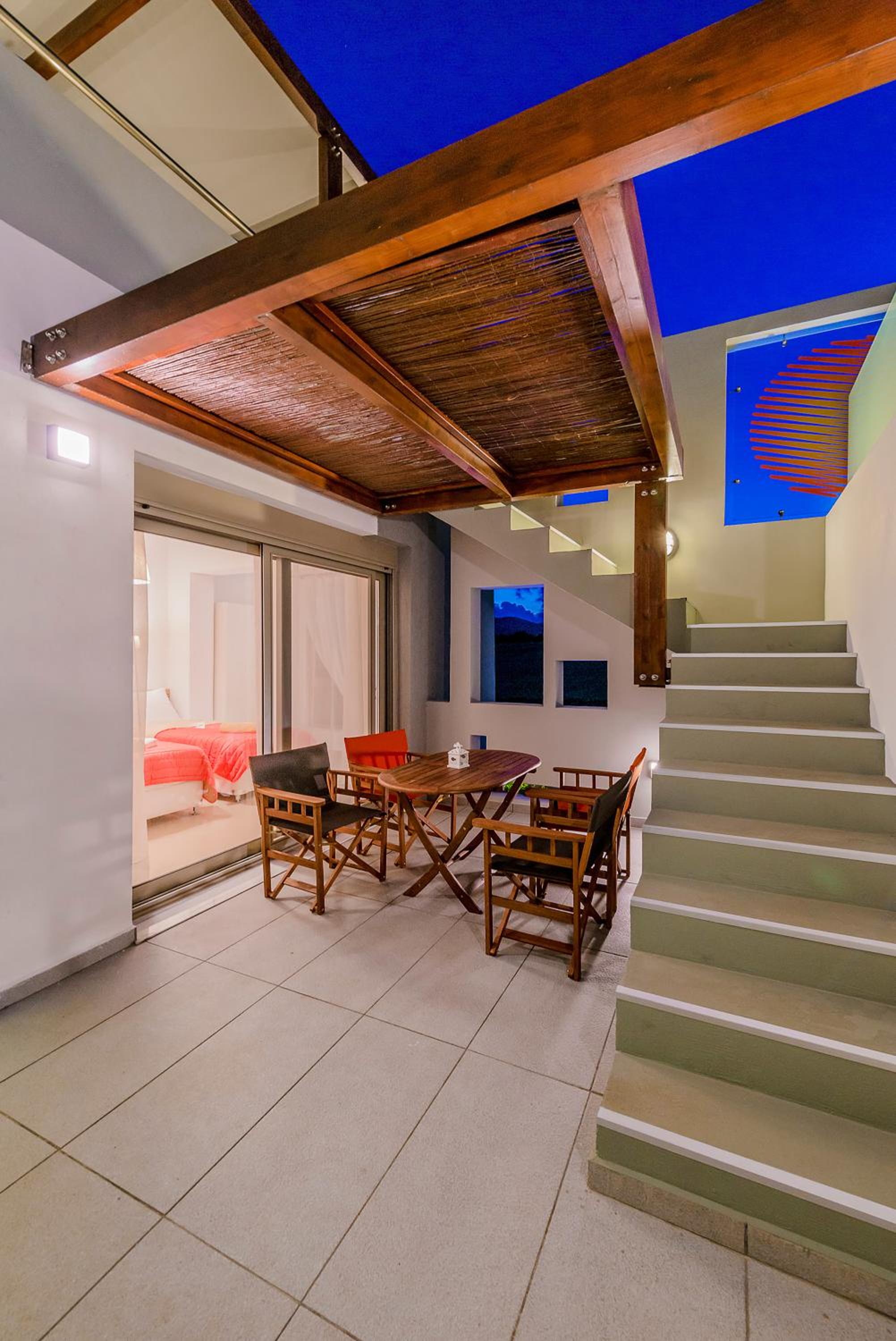 Four-Bedroom Villa with Private Pool photo 2