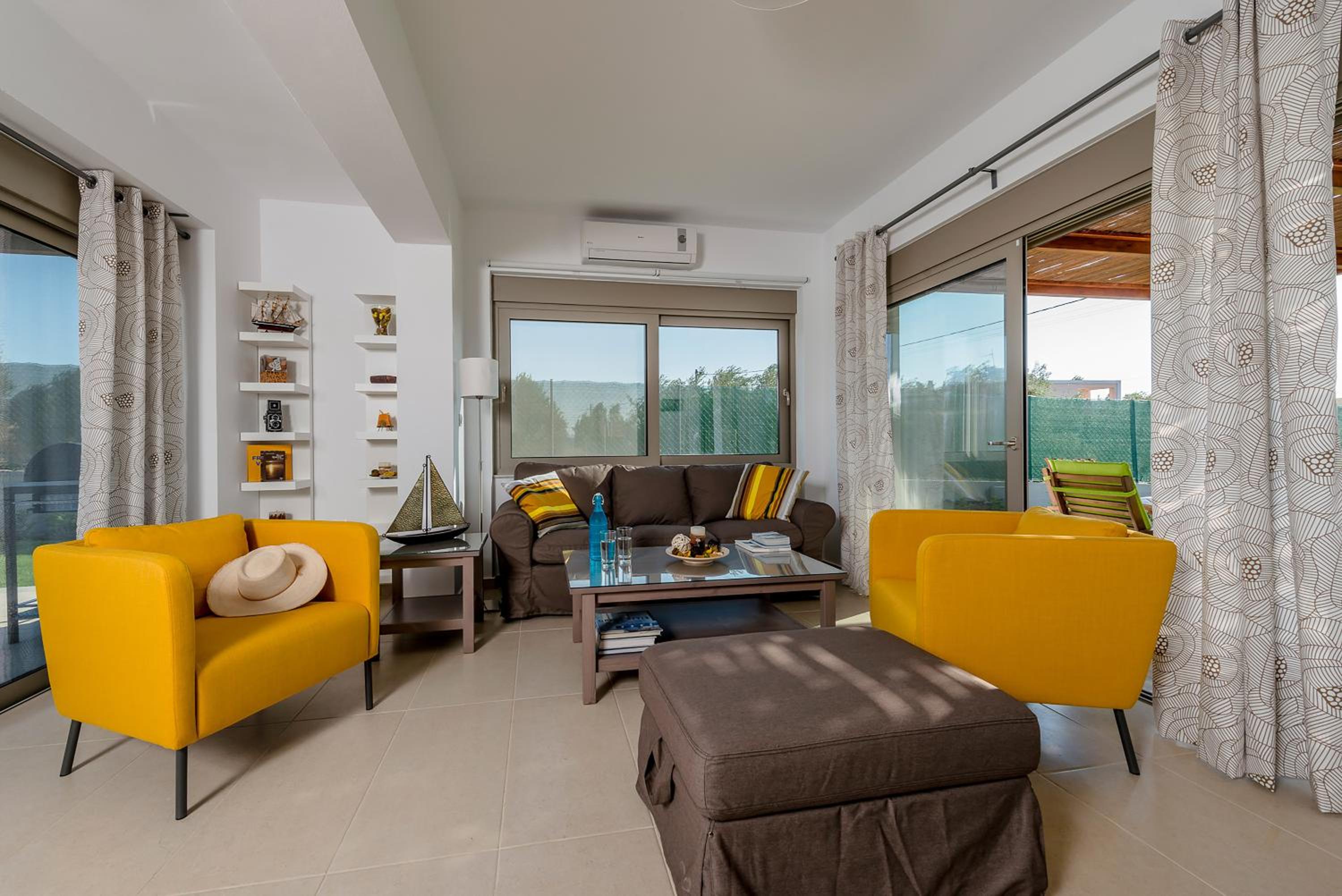 Four-Bedroom Villa with Private Pool photo 1