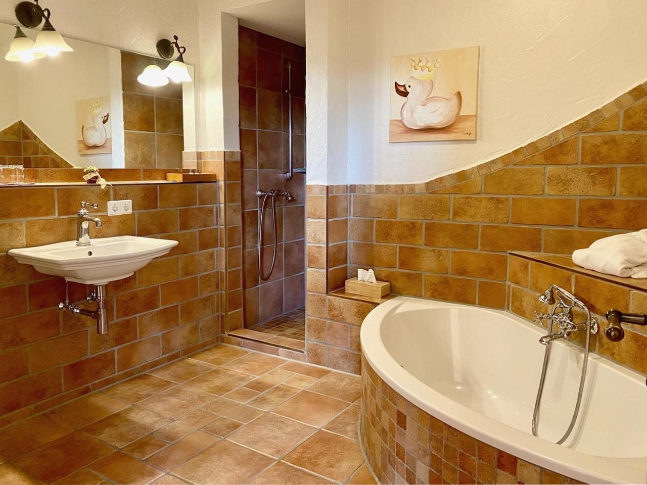 Superior Suite - Photo 2