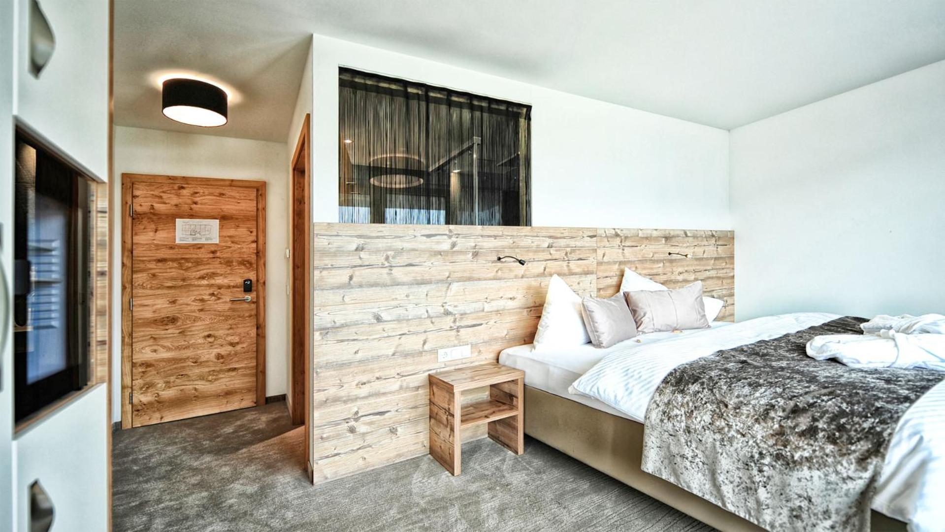 Standard Double Room with Balcony - Photo 1