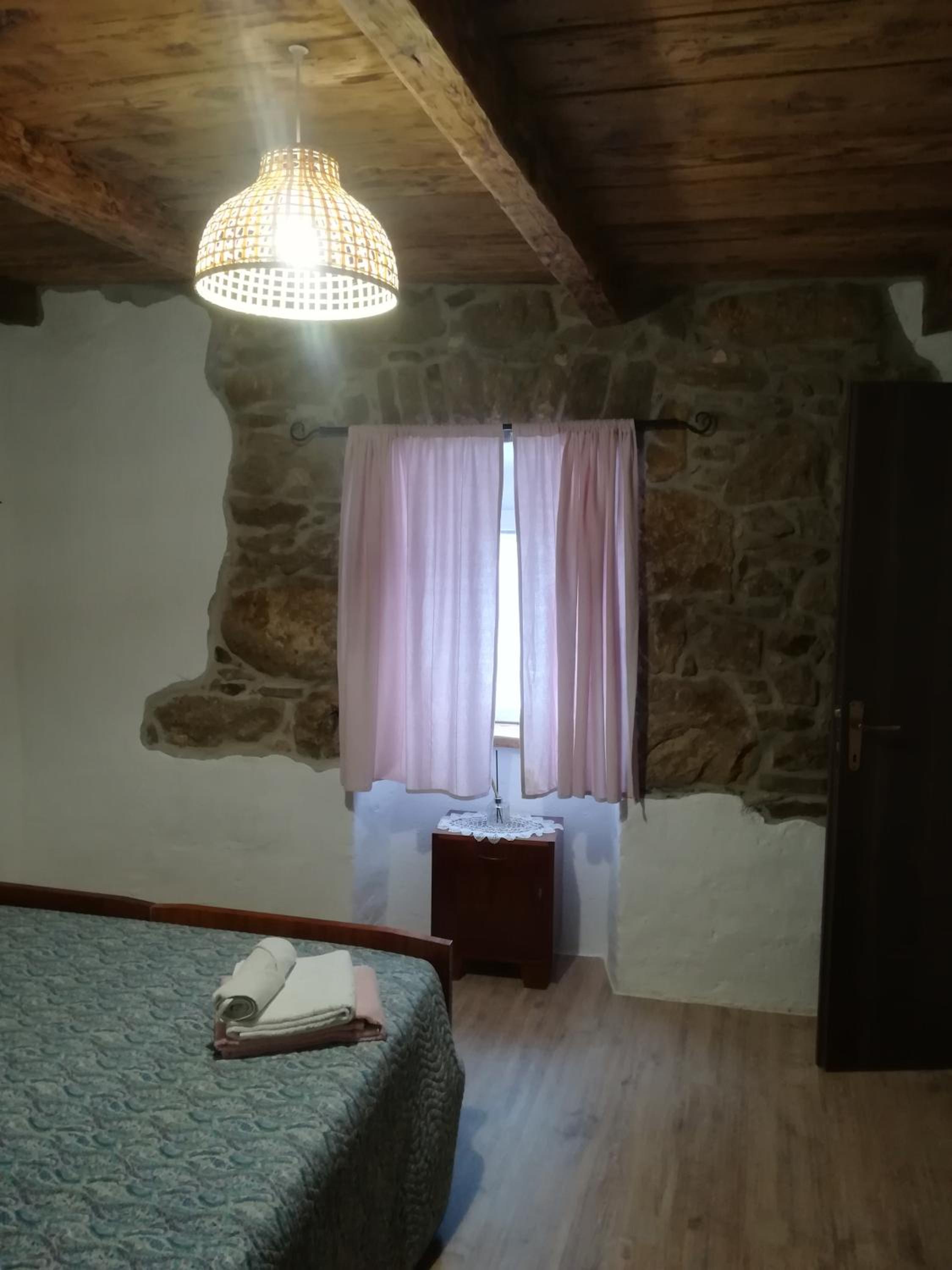 Double Room with Private Bathroom - Photo 8