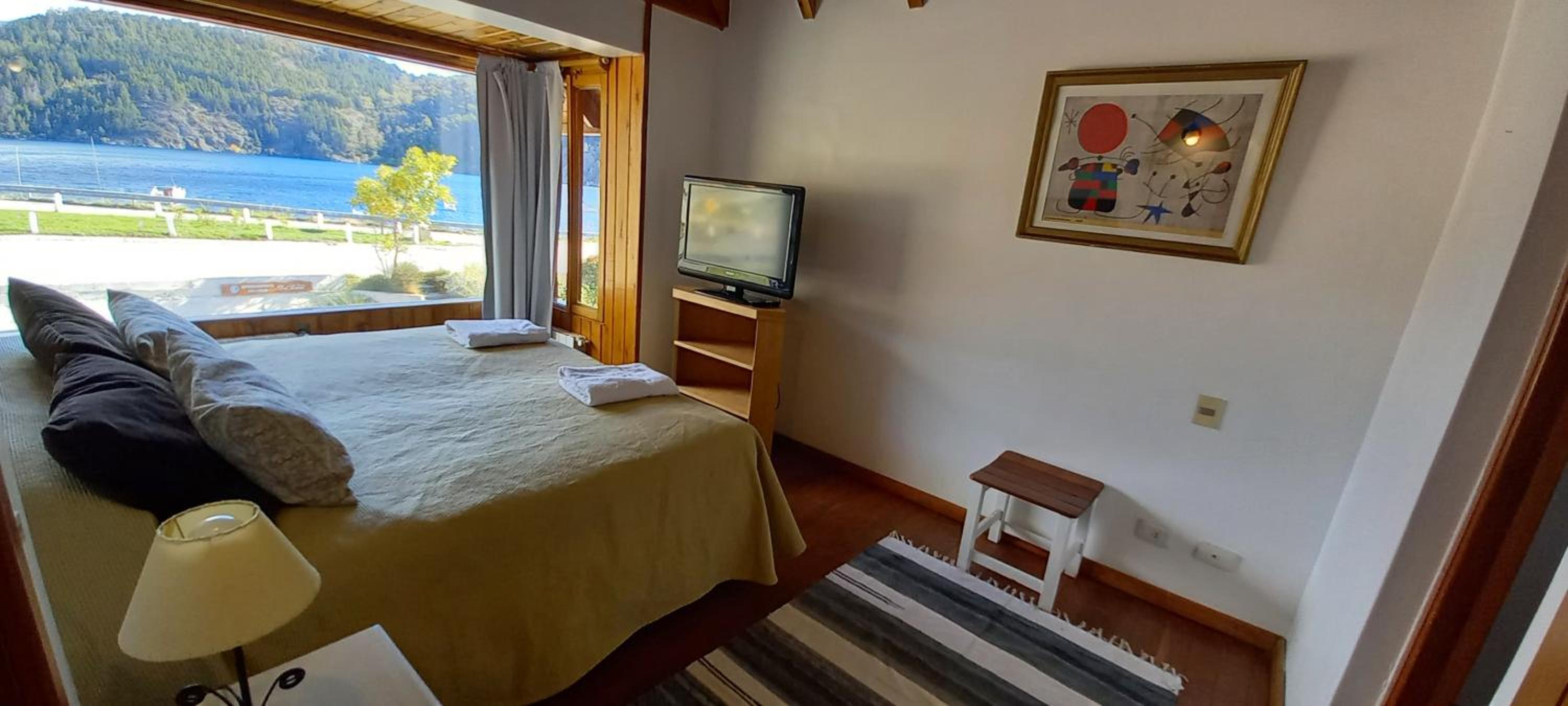 Deluxe Bungalow photo 2