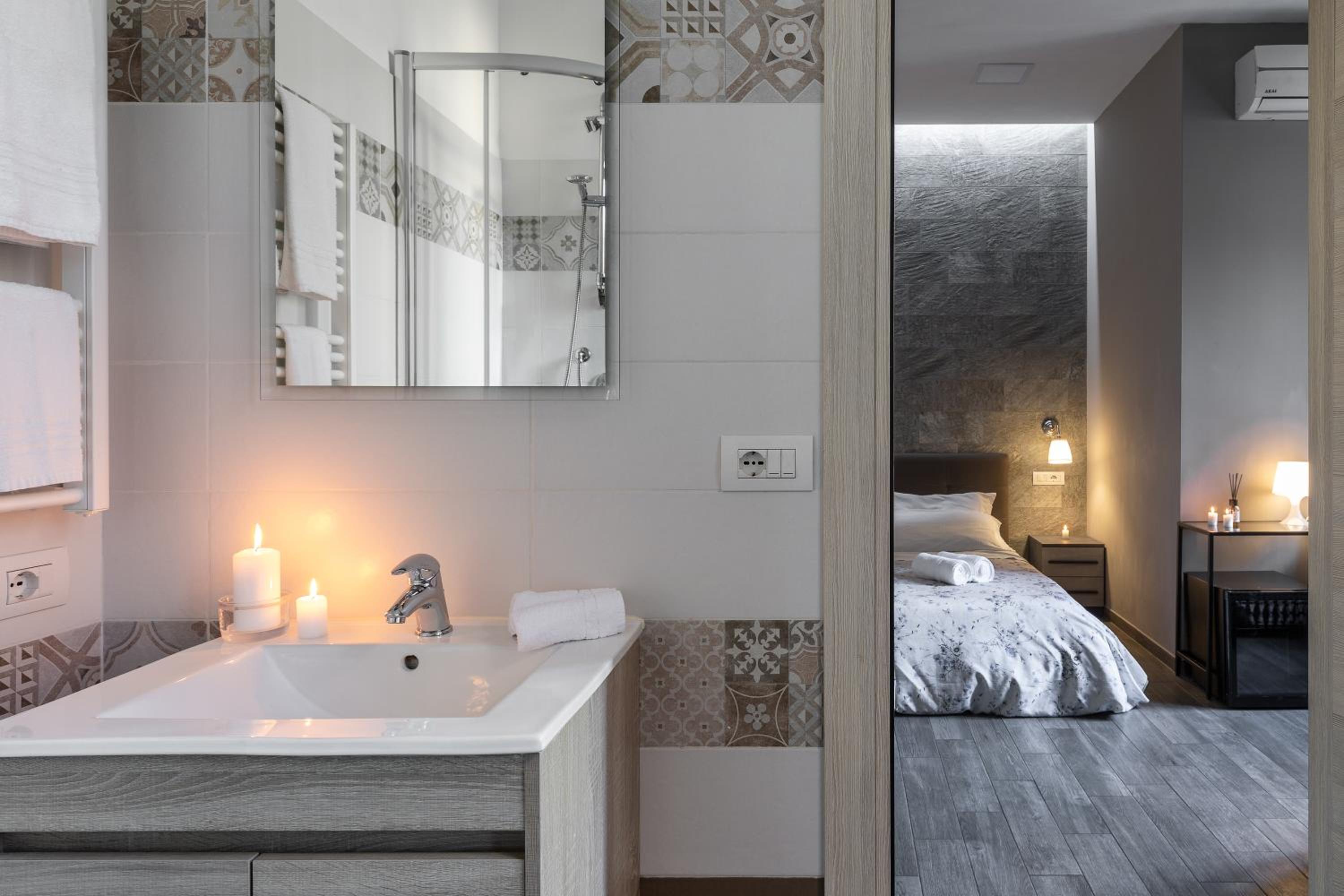 Quadruple Room with Private Bathroom photo 2