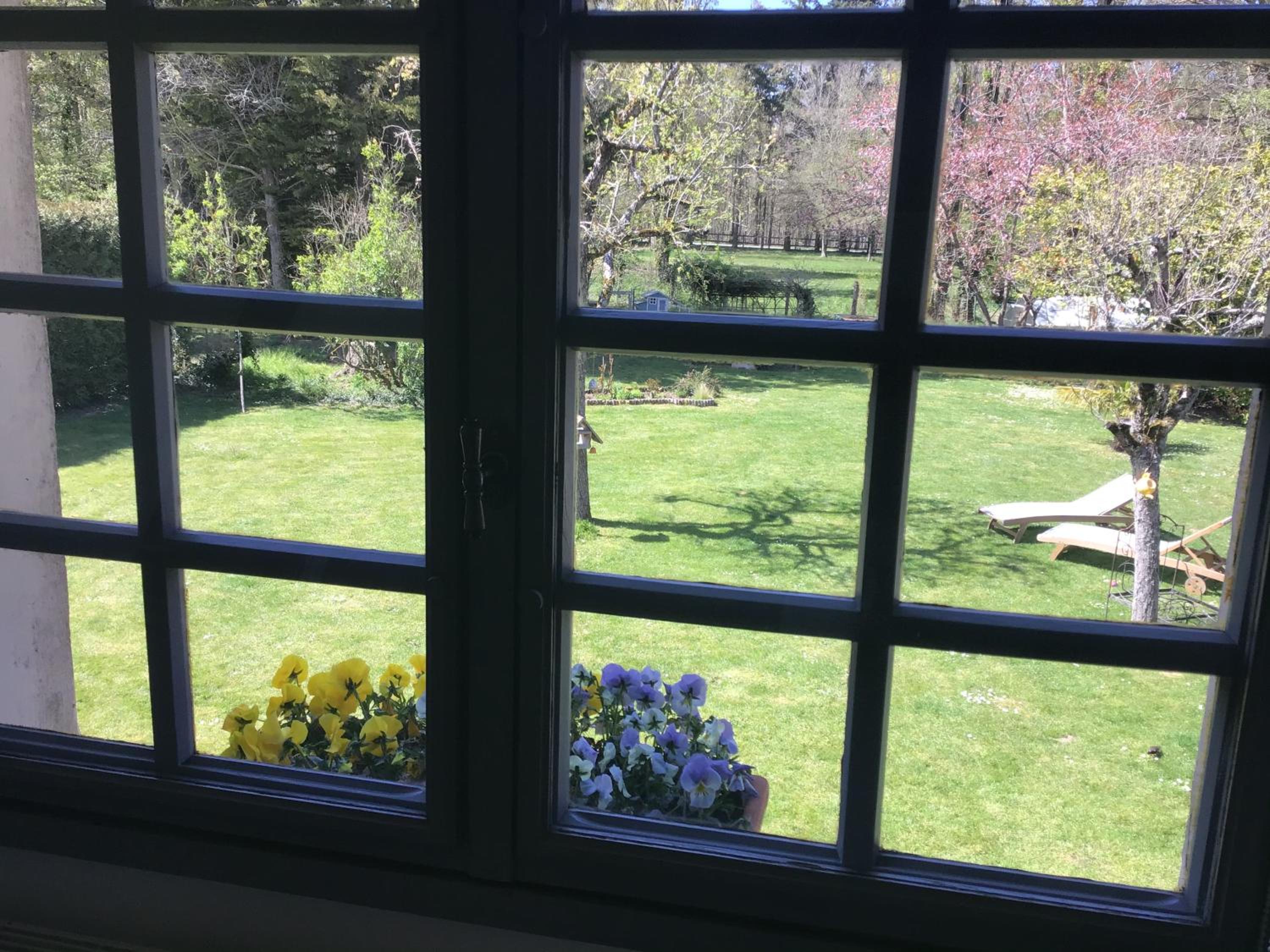 Double Room with Garden View - Photo 8