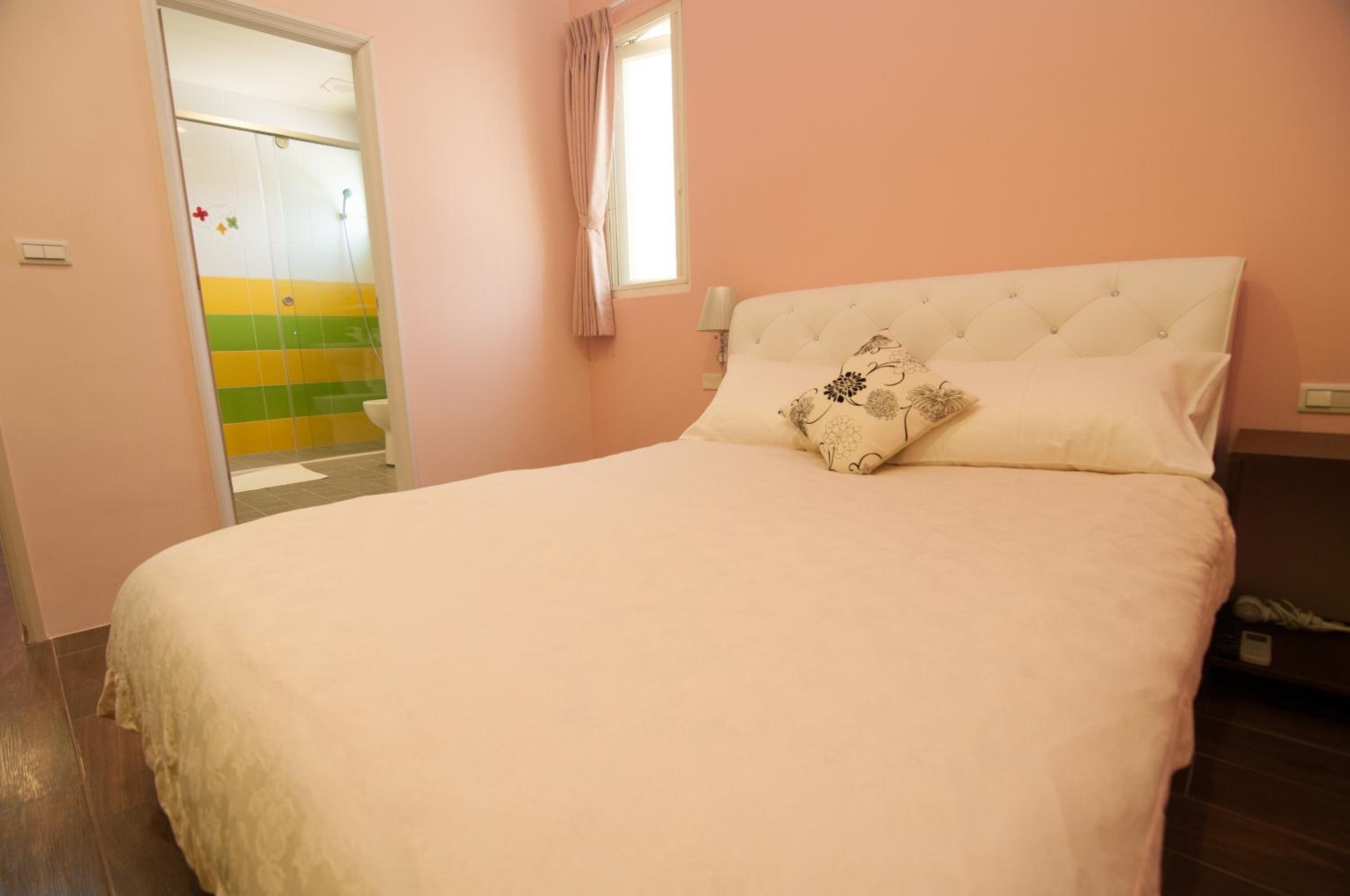 Standard Double Room - Photo 7