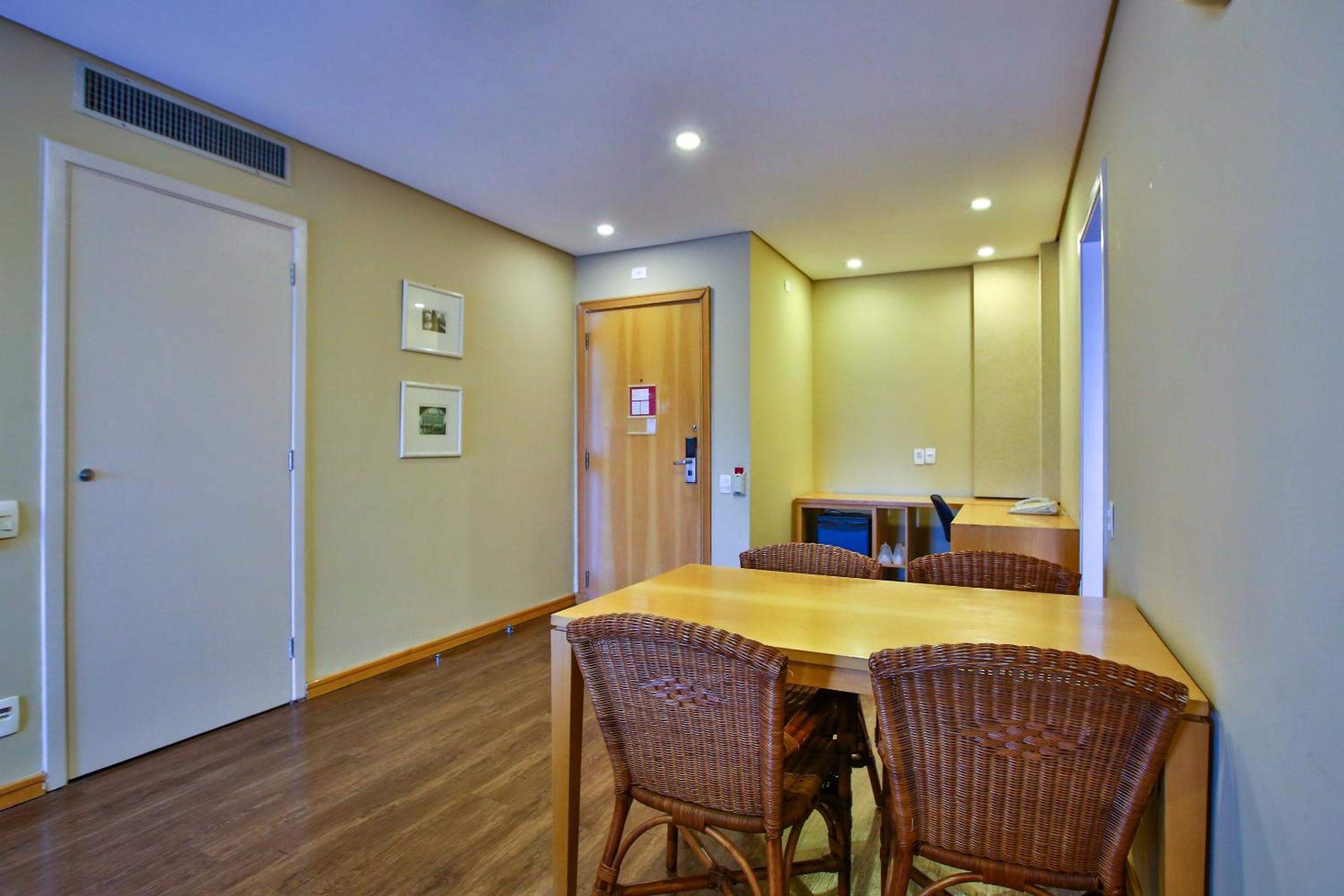 Suite thumbnail 5
