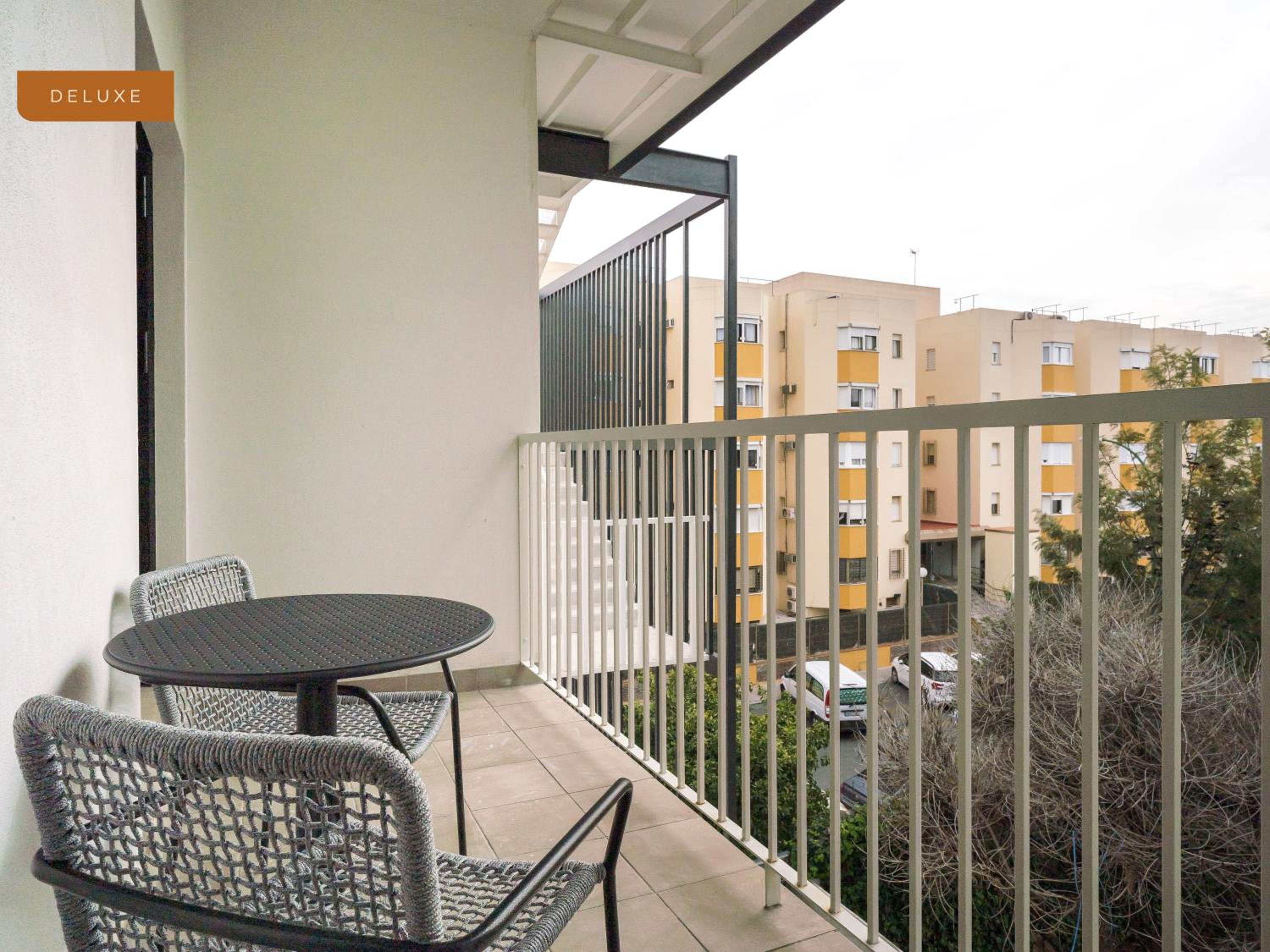 Deluxe Apartment - Photo 9