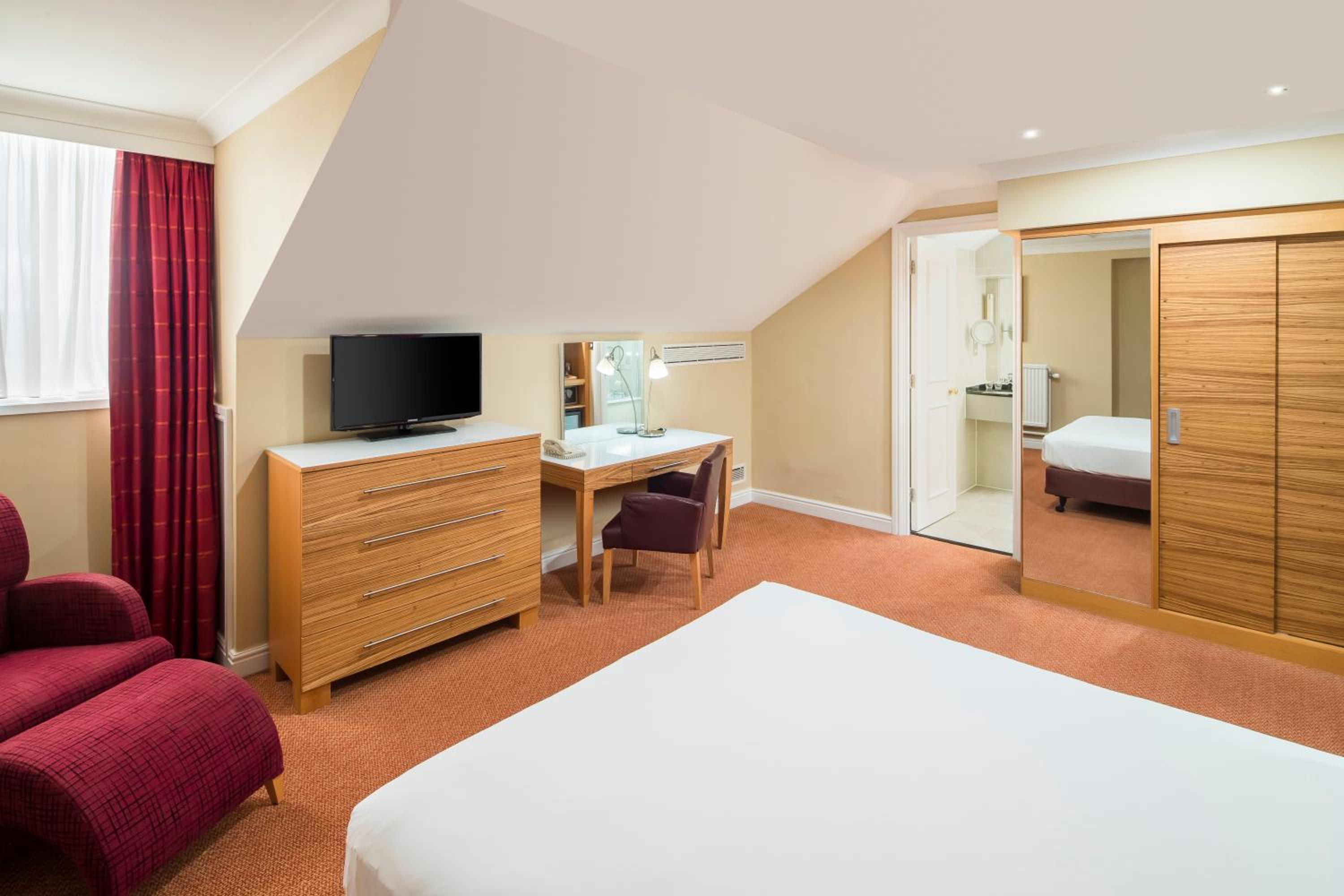 Premium Queen Room - Photo 1