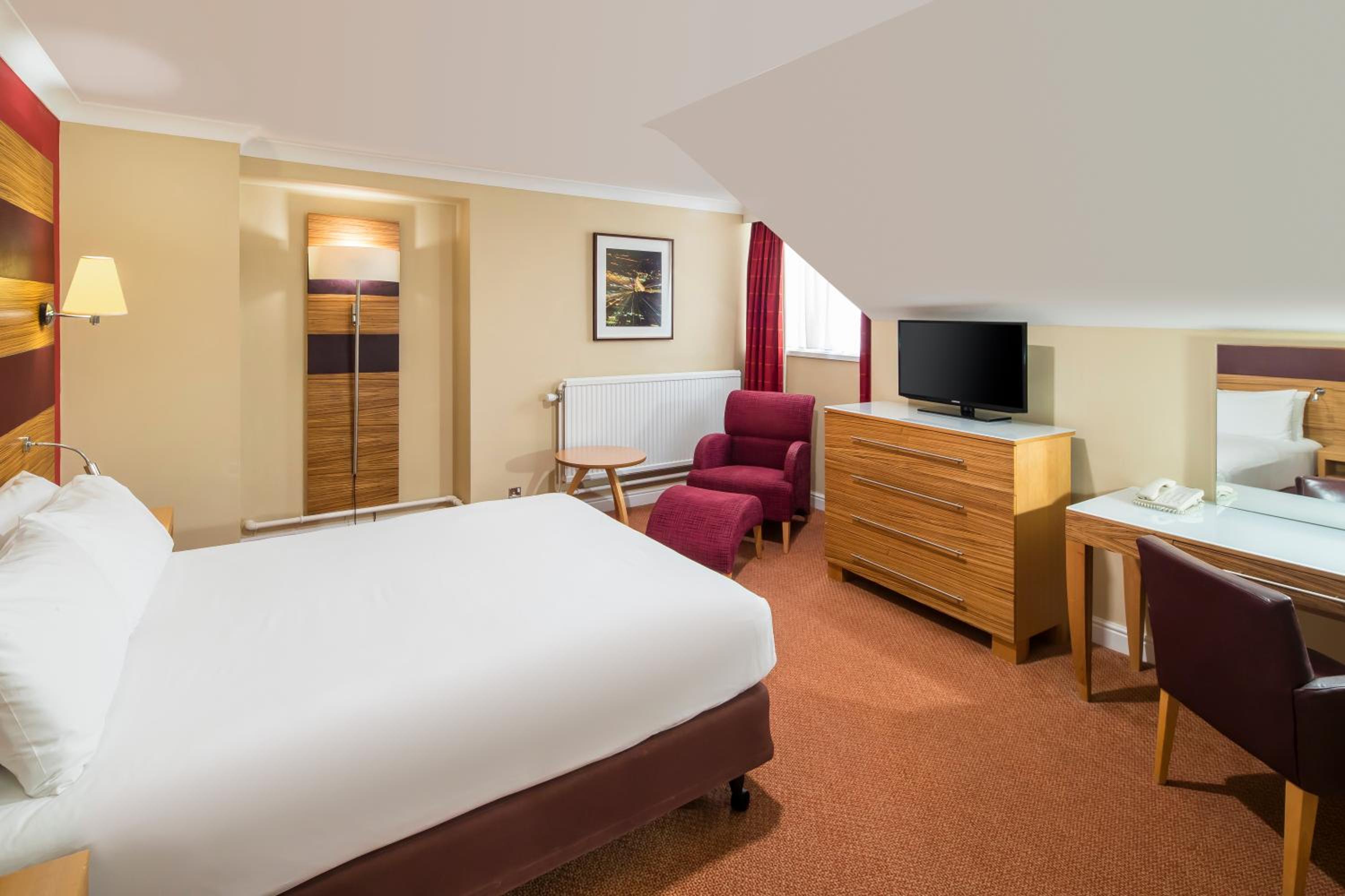 Premium Queen Room - Photo 2
