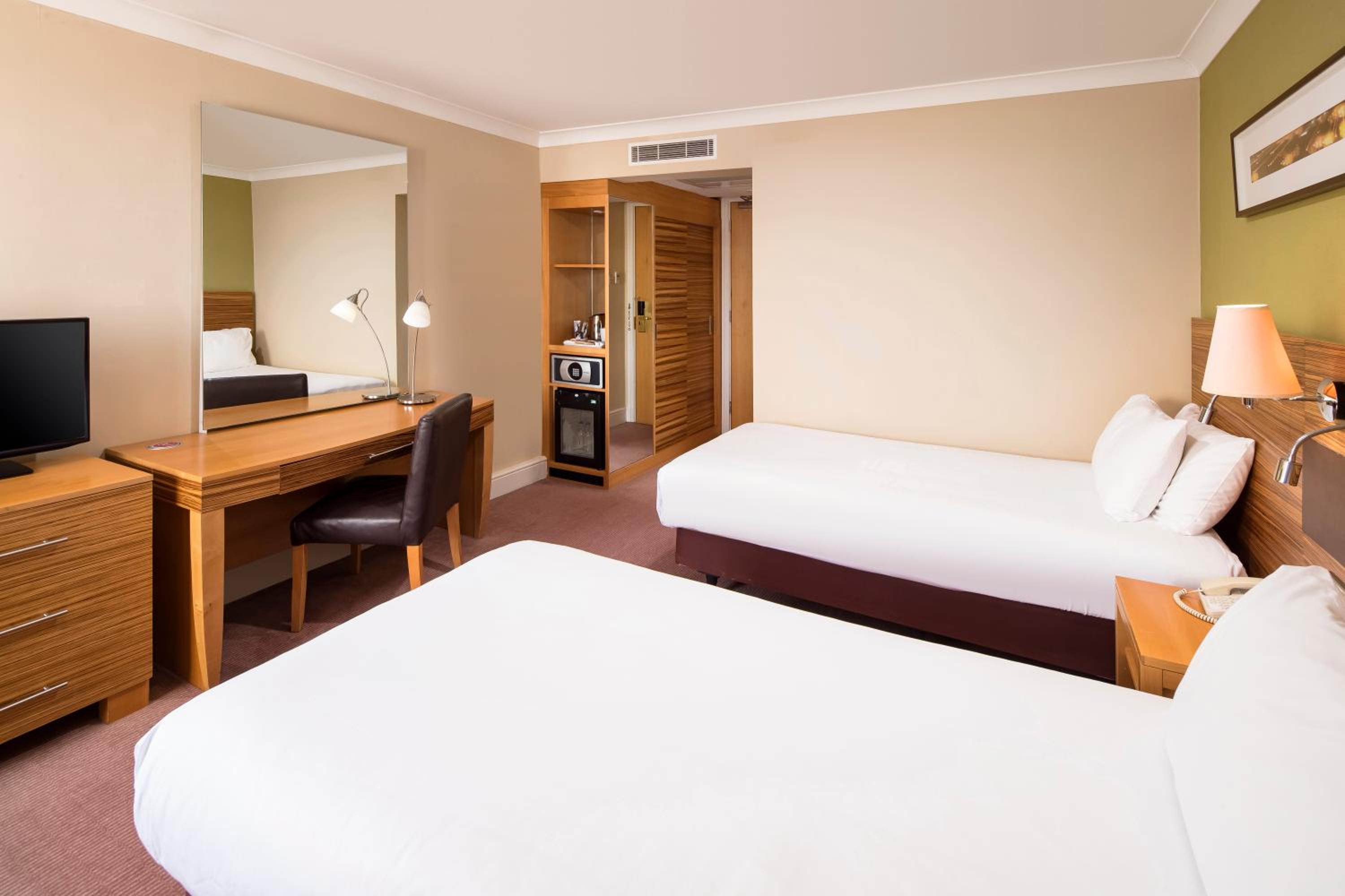 Standard Room with Two Single Beds photo 1