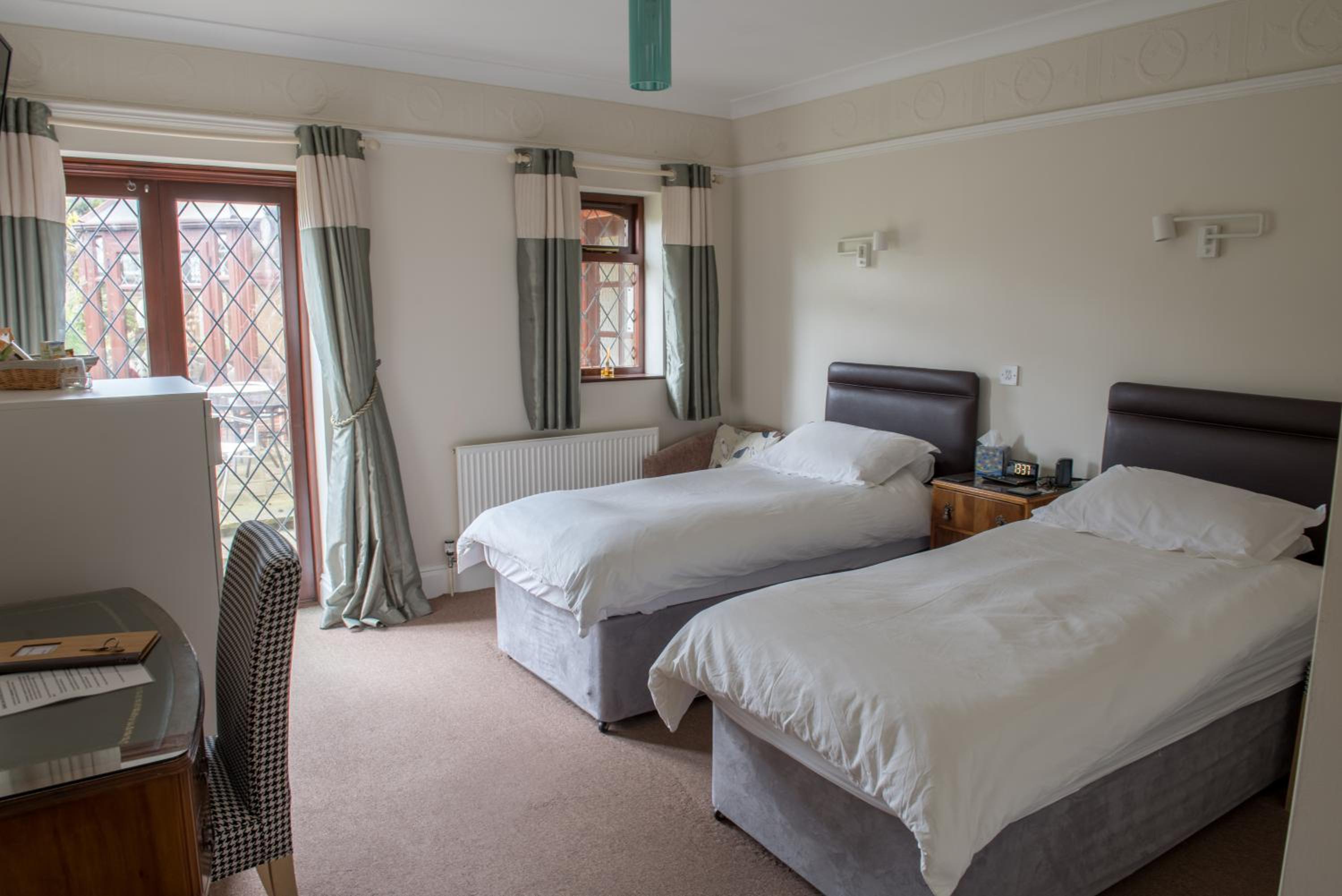 Superior Twin Room photo 2