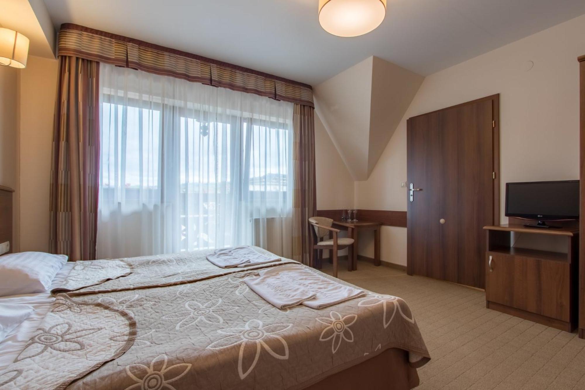 Economy Double or Twin Room photo 3