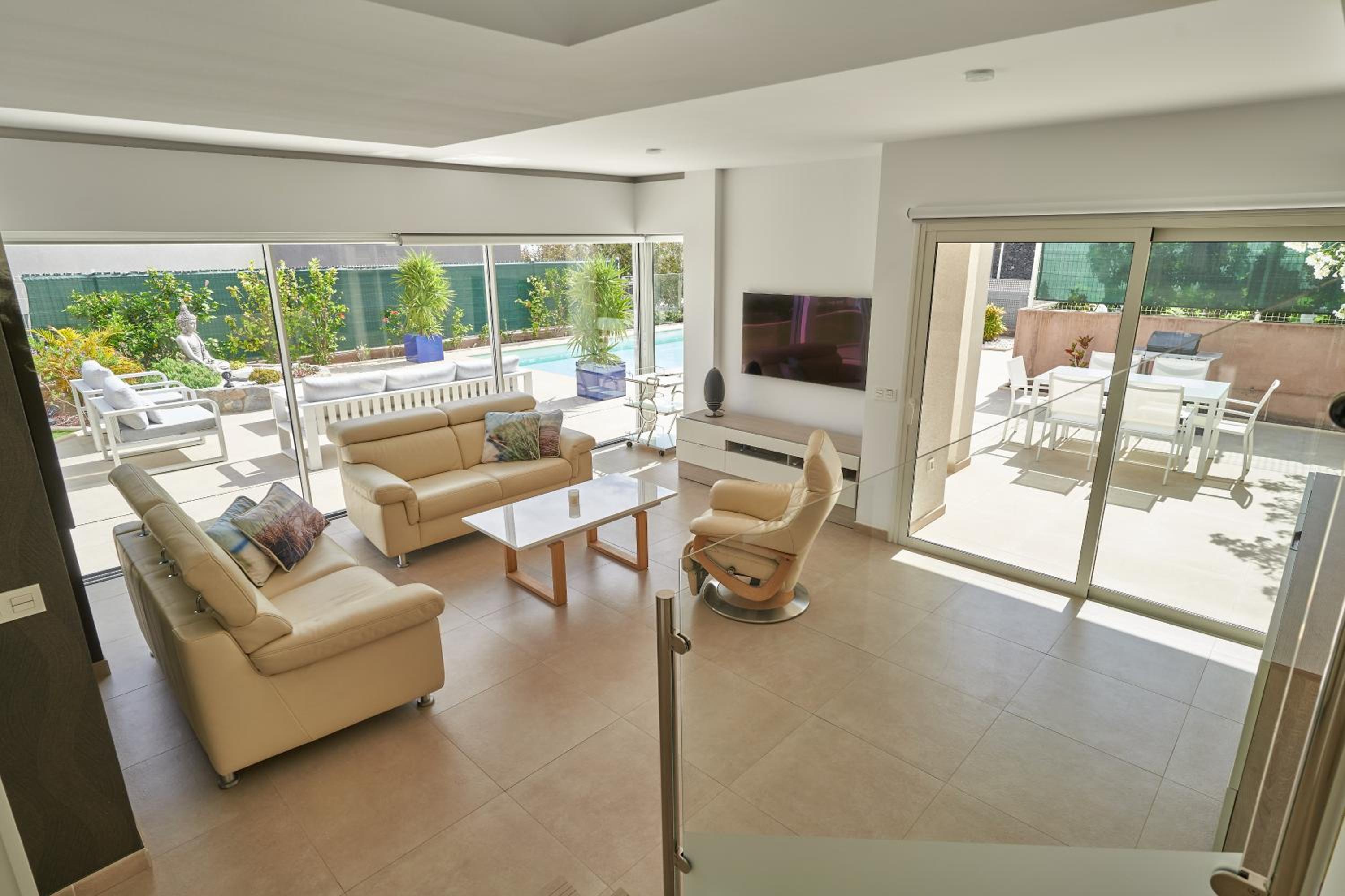Villa de Tres Habitaciones