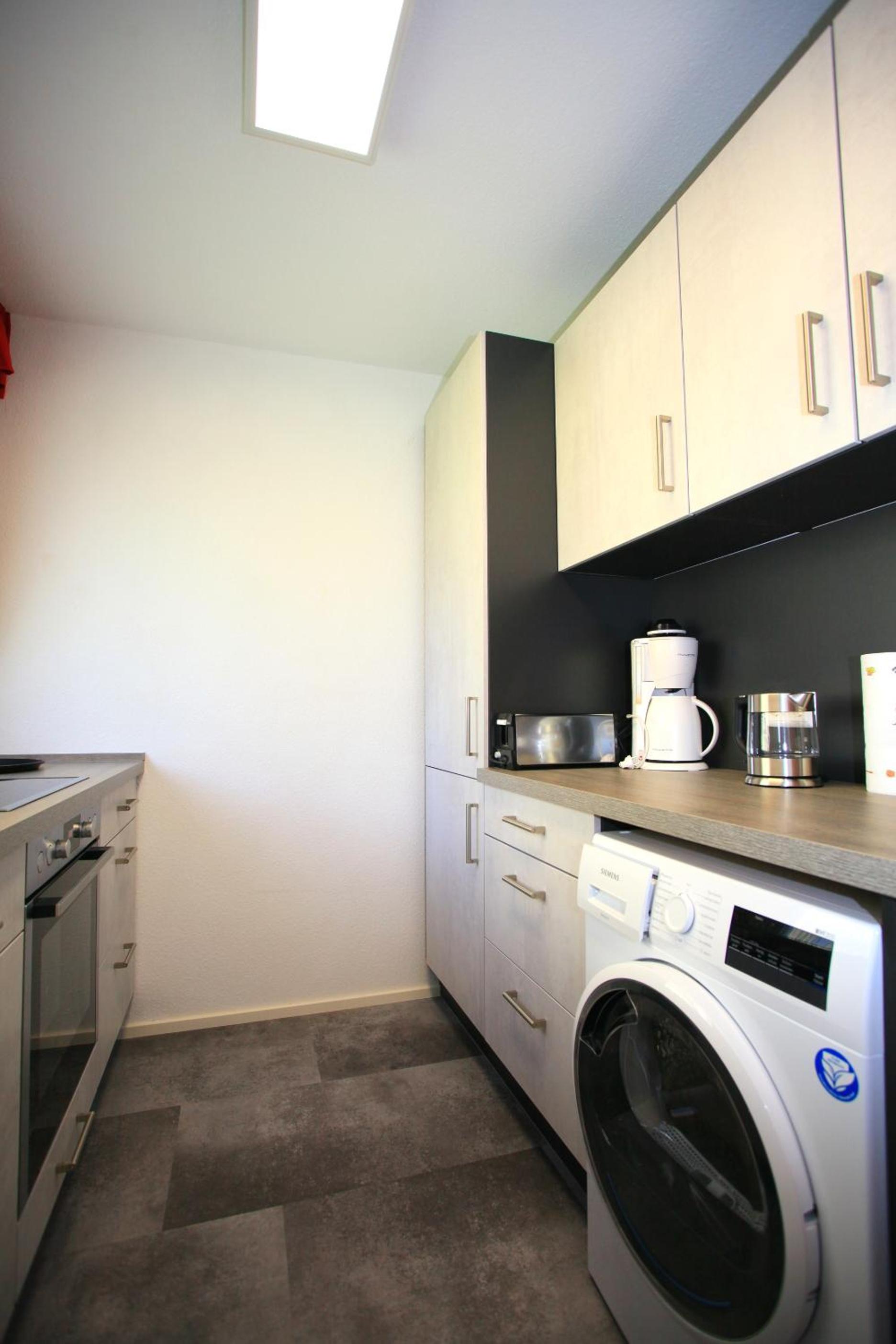 Apartment with Balcony photo 3
