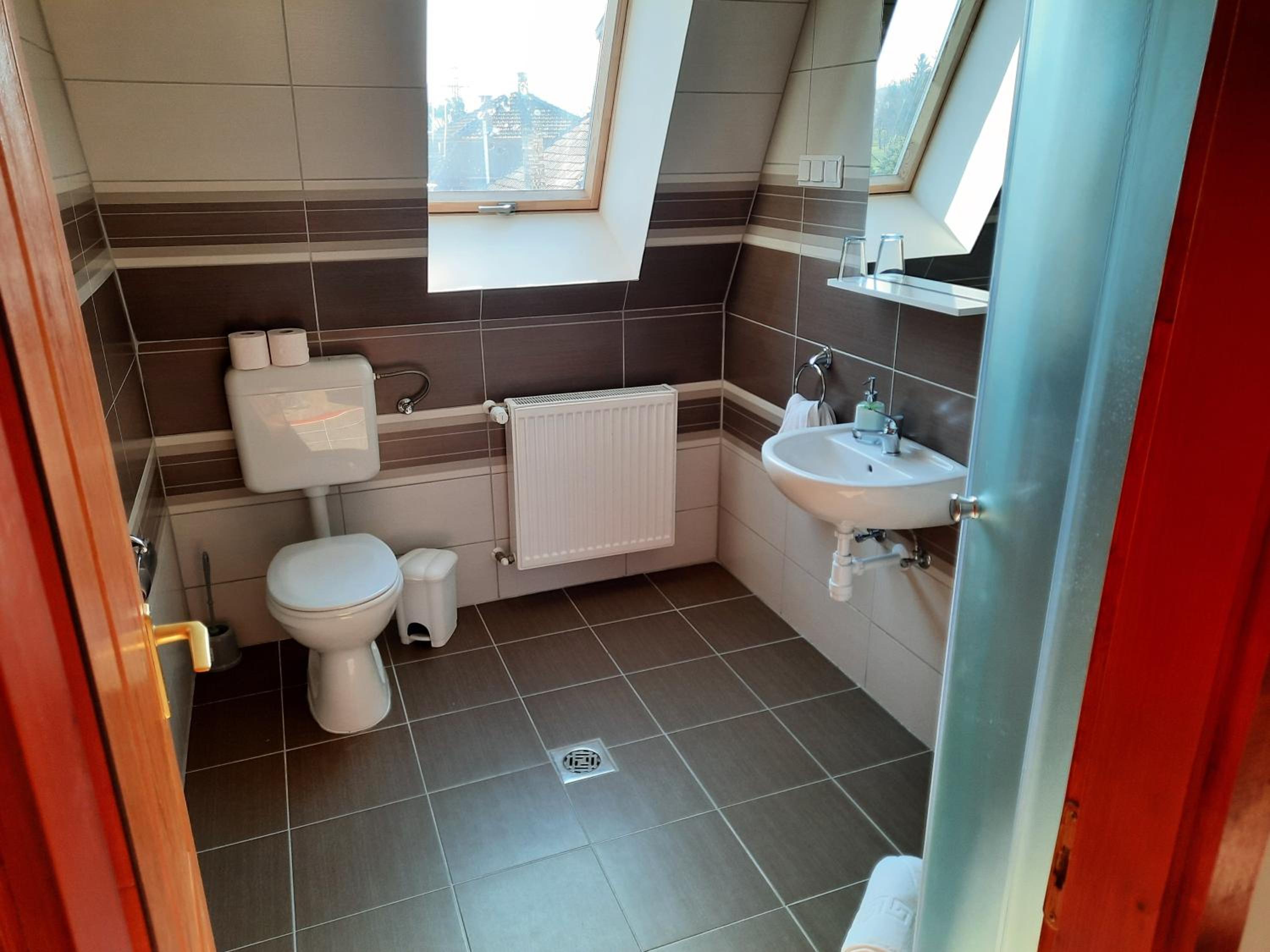 Standard Queen Room photo 1