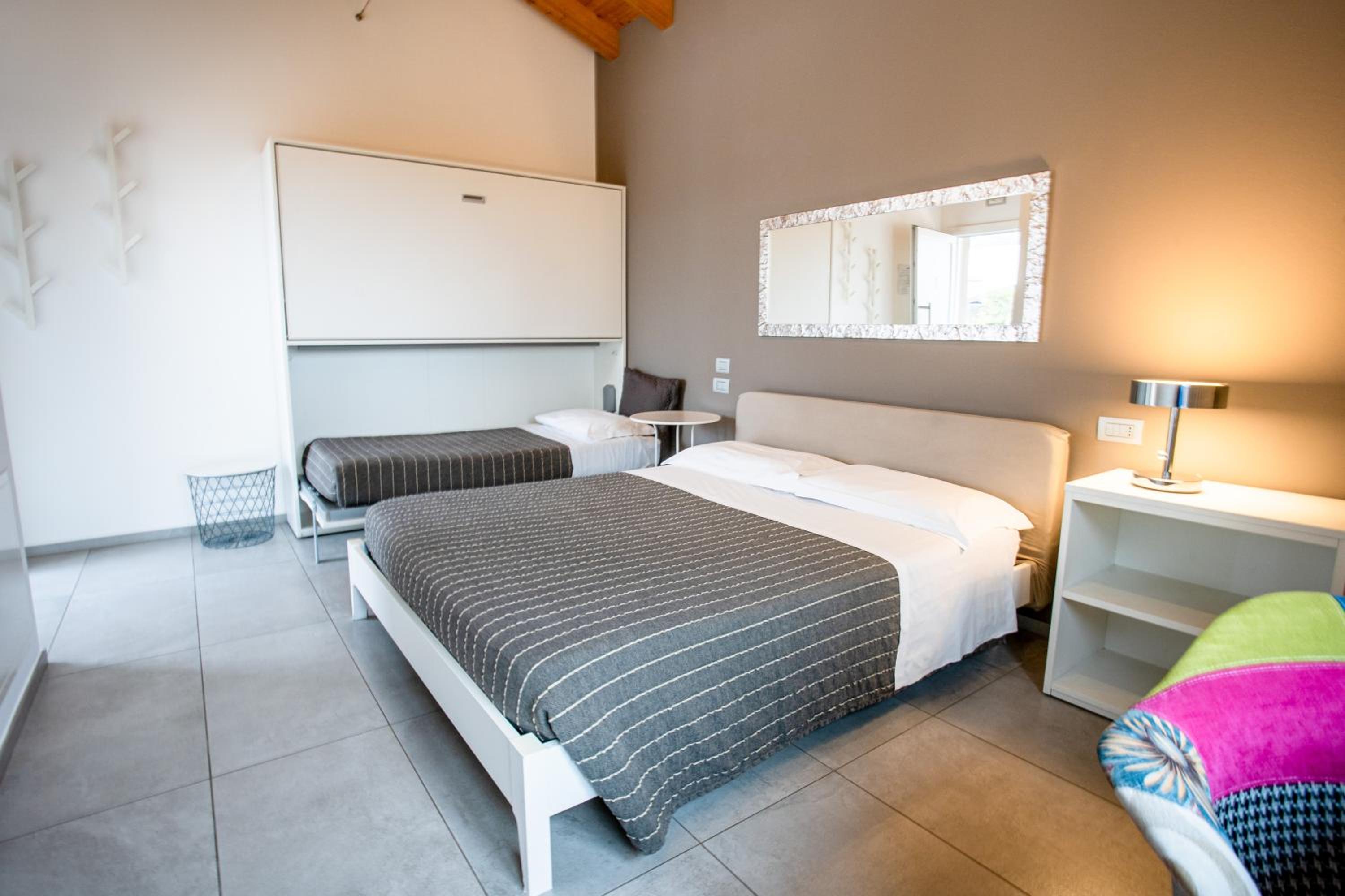 Double Room with Extra Bed photo 3
