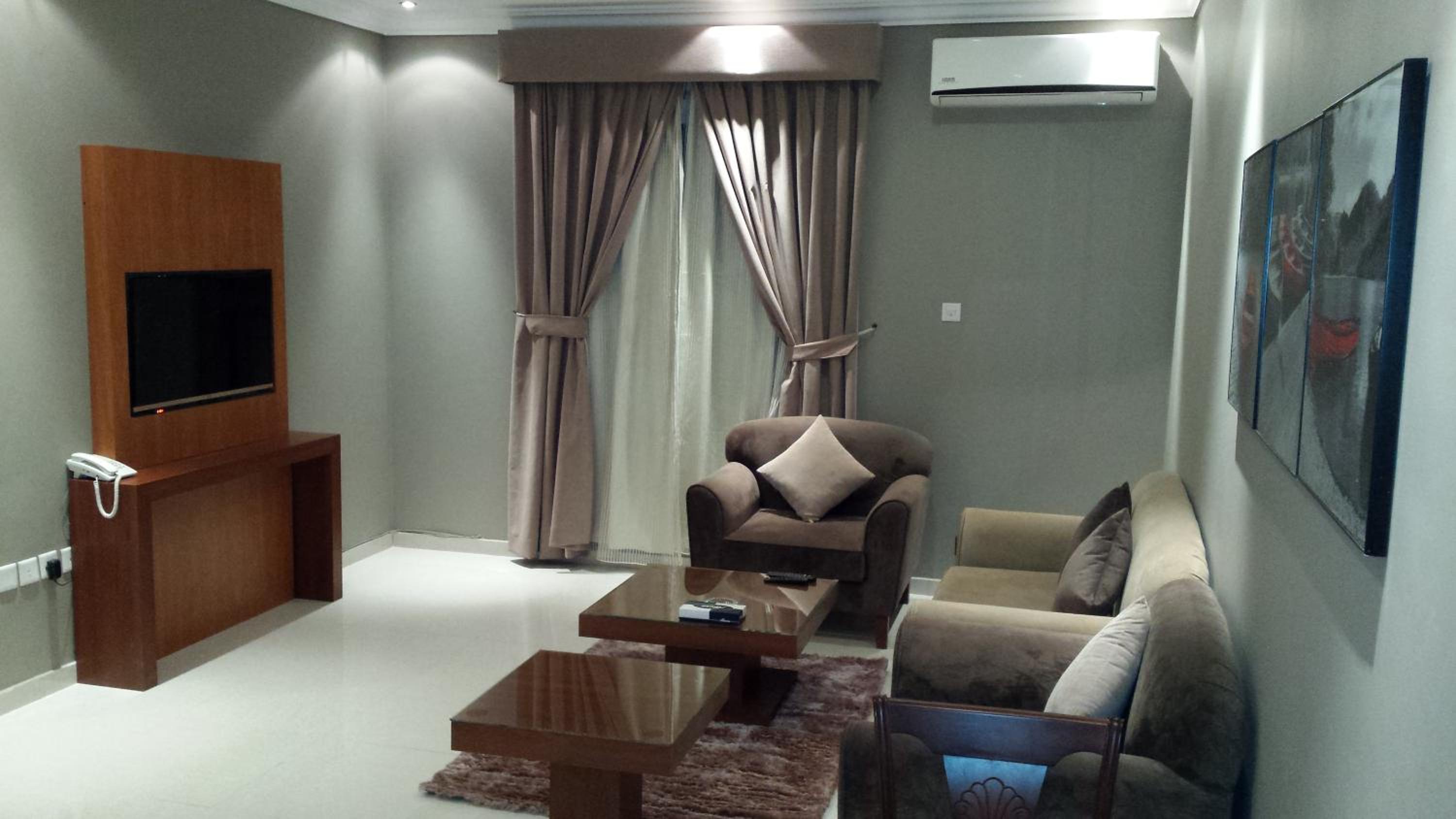 Deluxe Apartment