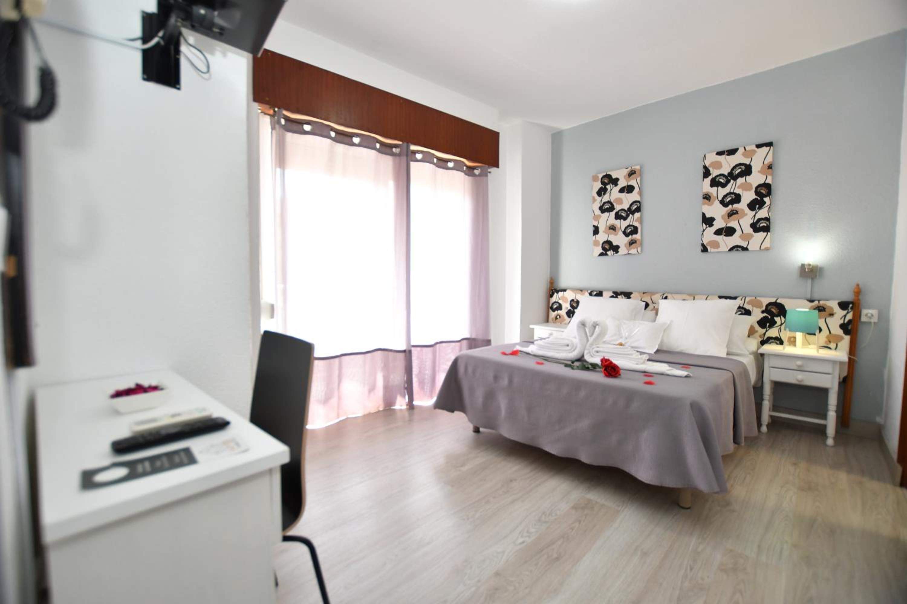 Double Room - Photo 33