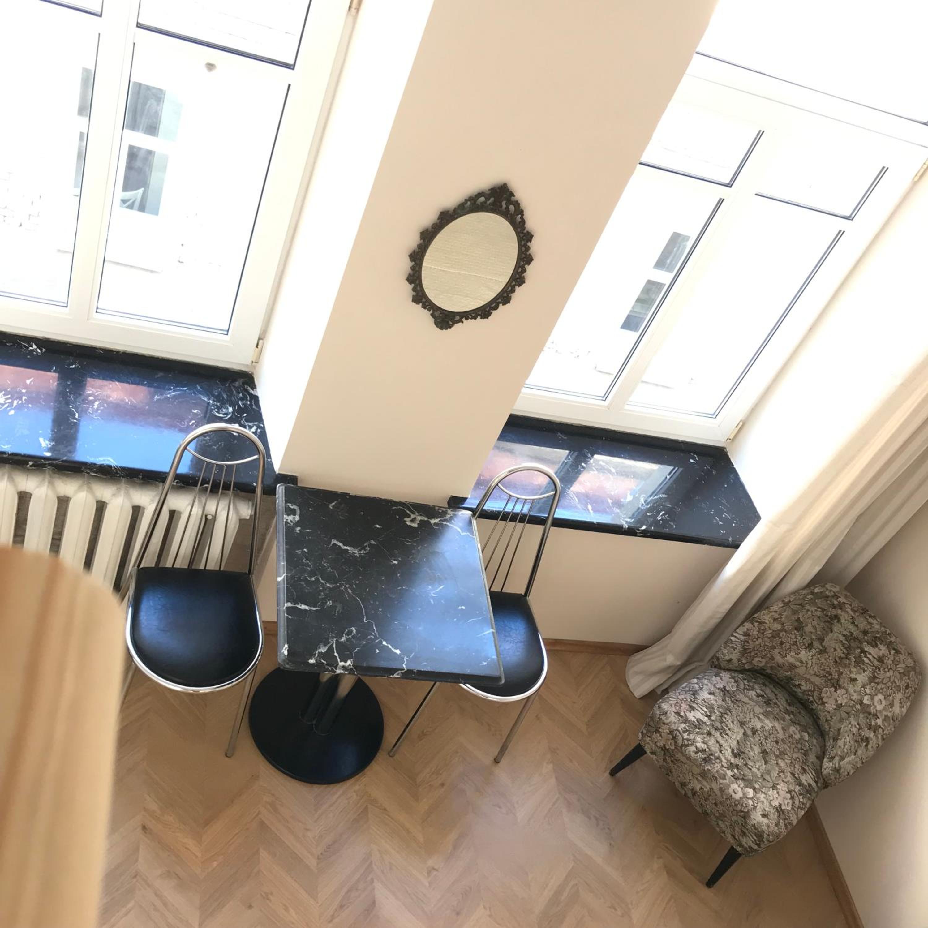 Deluxe Studio