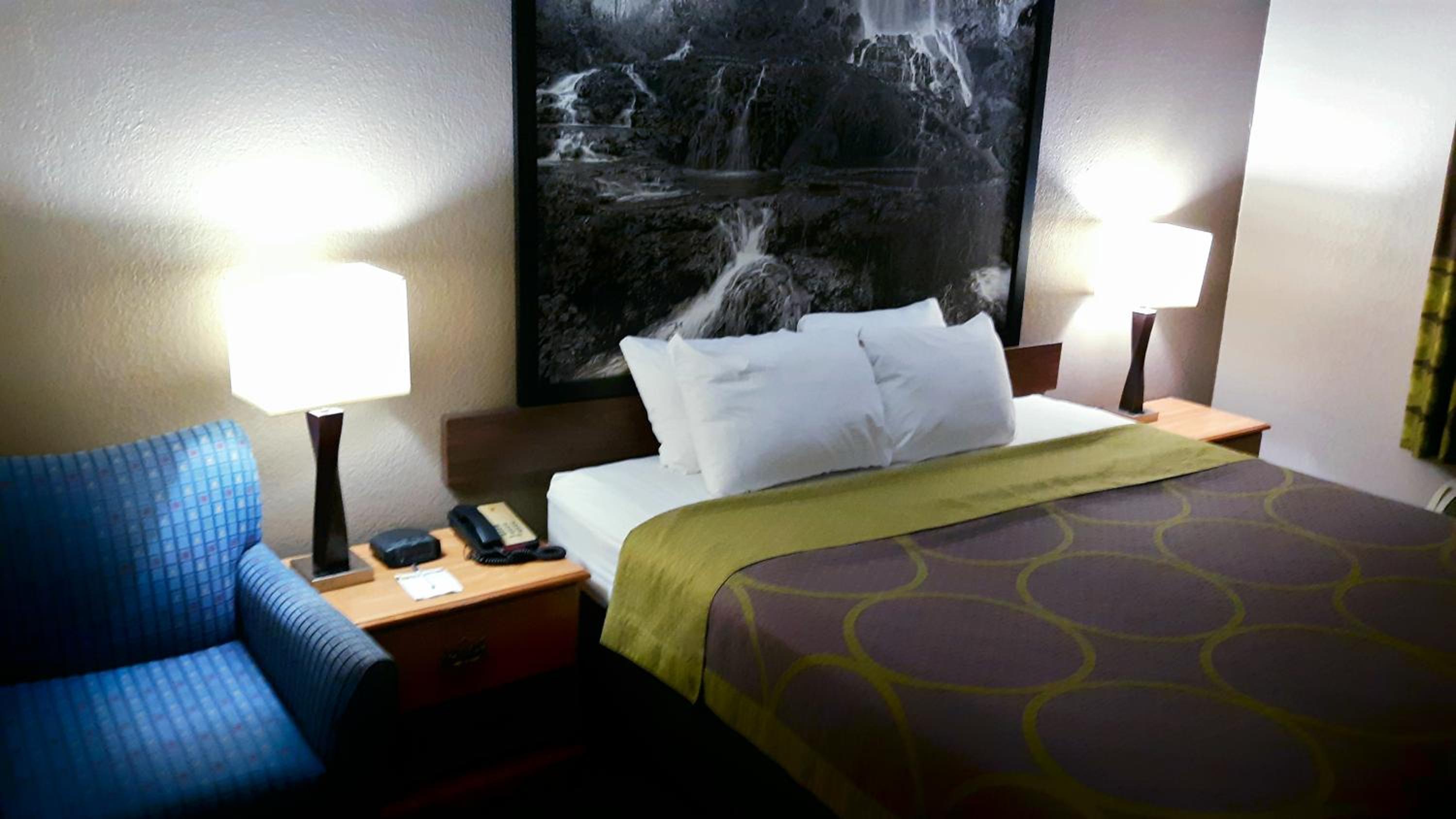 King Room - Mobility Access/Non-Smoking - Photo 3