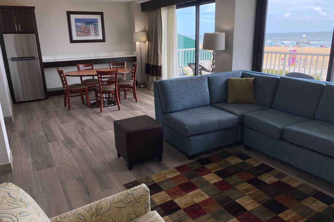 Two Bedroom Suite with Hot Tub - Oceanfront photo 2