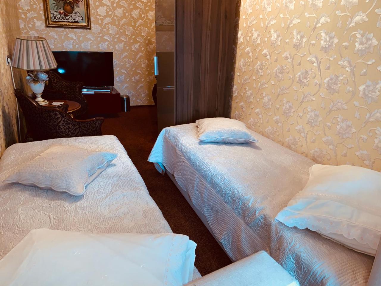 Small Twin Room photo 1